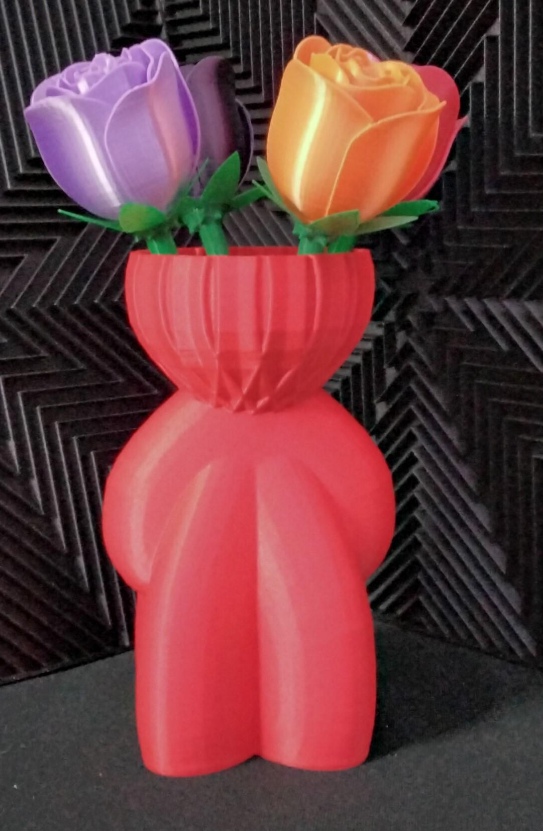 3 Heart Chalice Vase 3d model