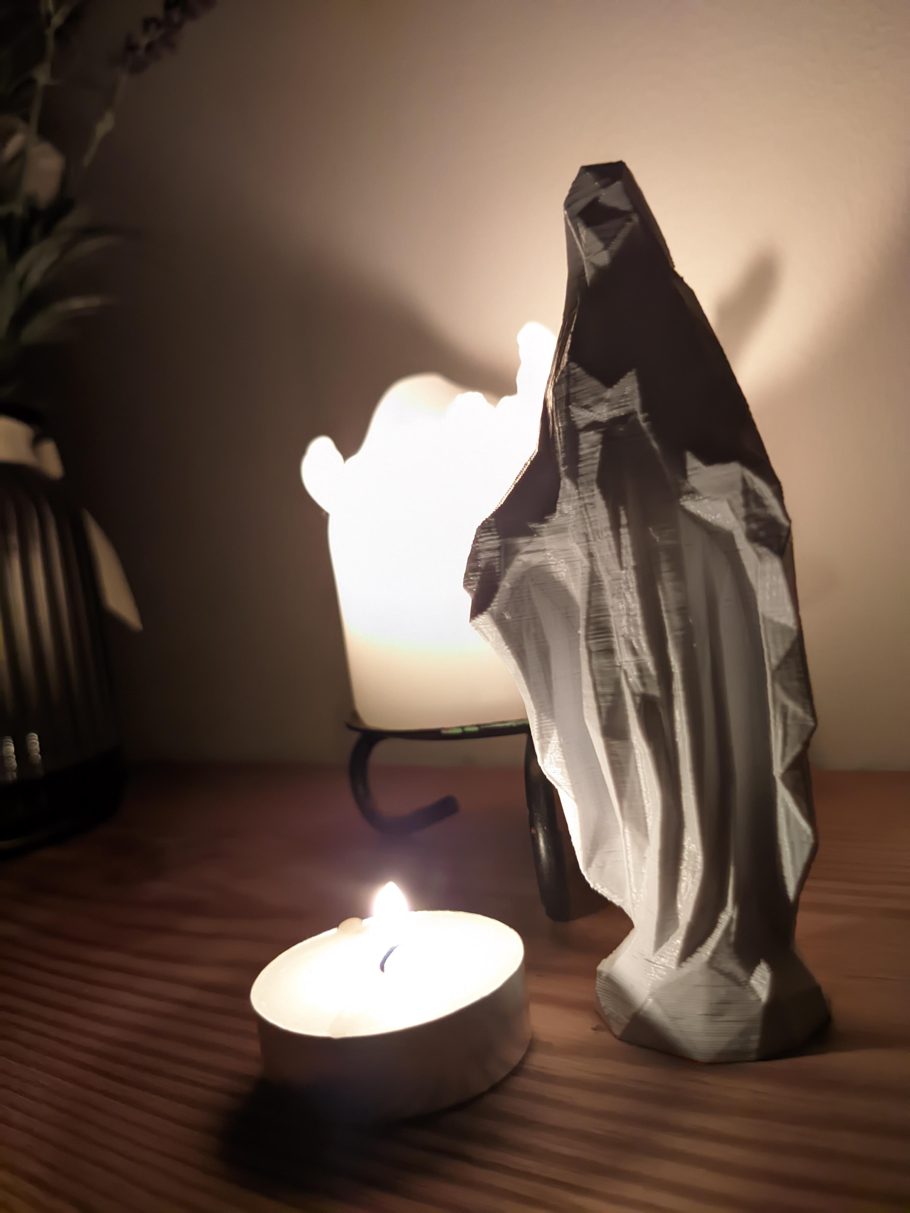 Virgin Mary Figurine [ Low-Poly ] 3d model