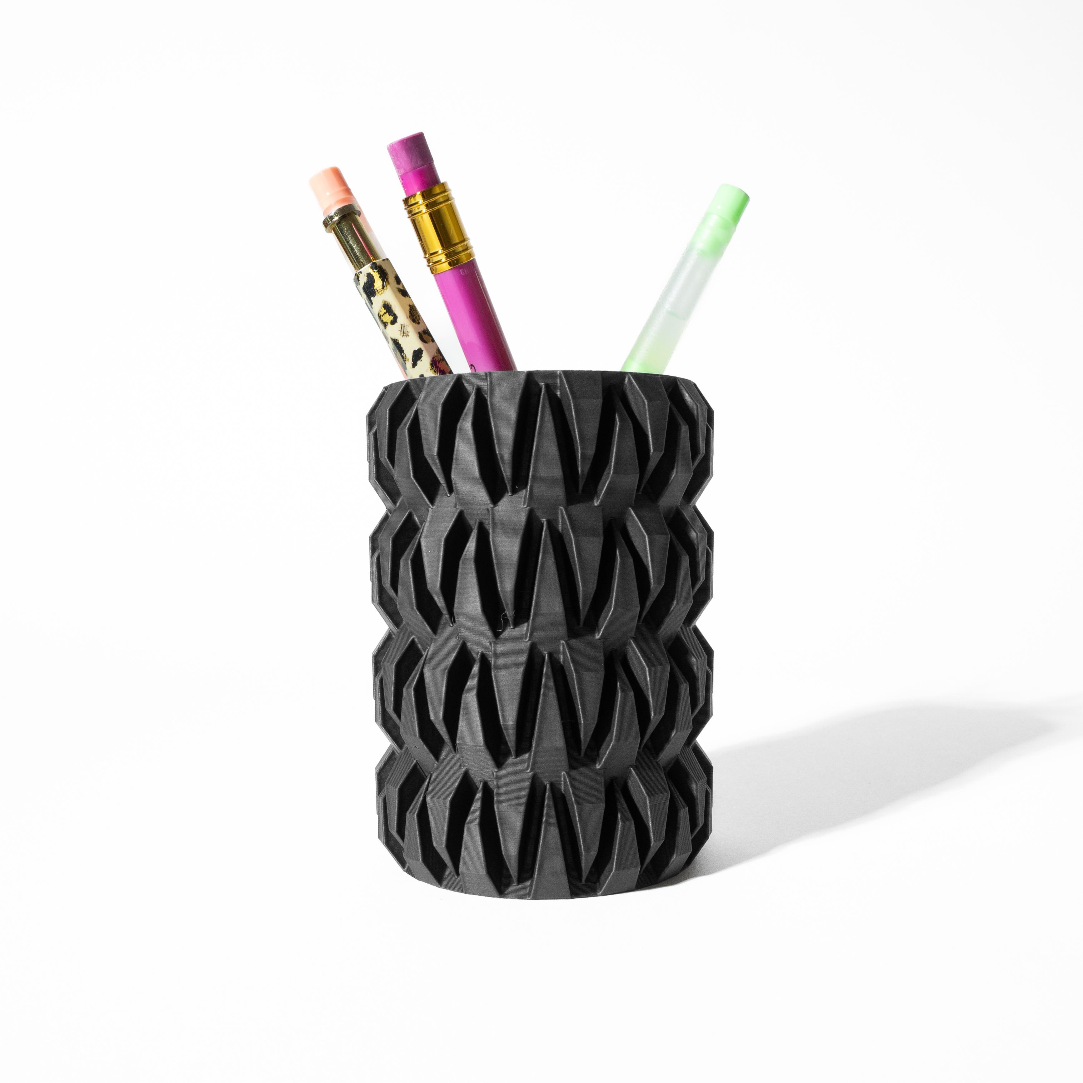 The Amiko Pen Holder | Desk Organizer and Pencil Cup Holder | Modern Office and Home Decor 3d model