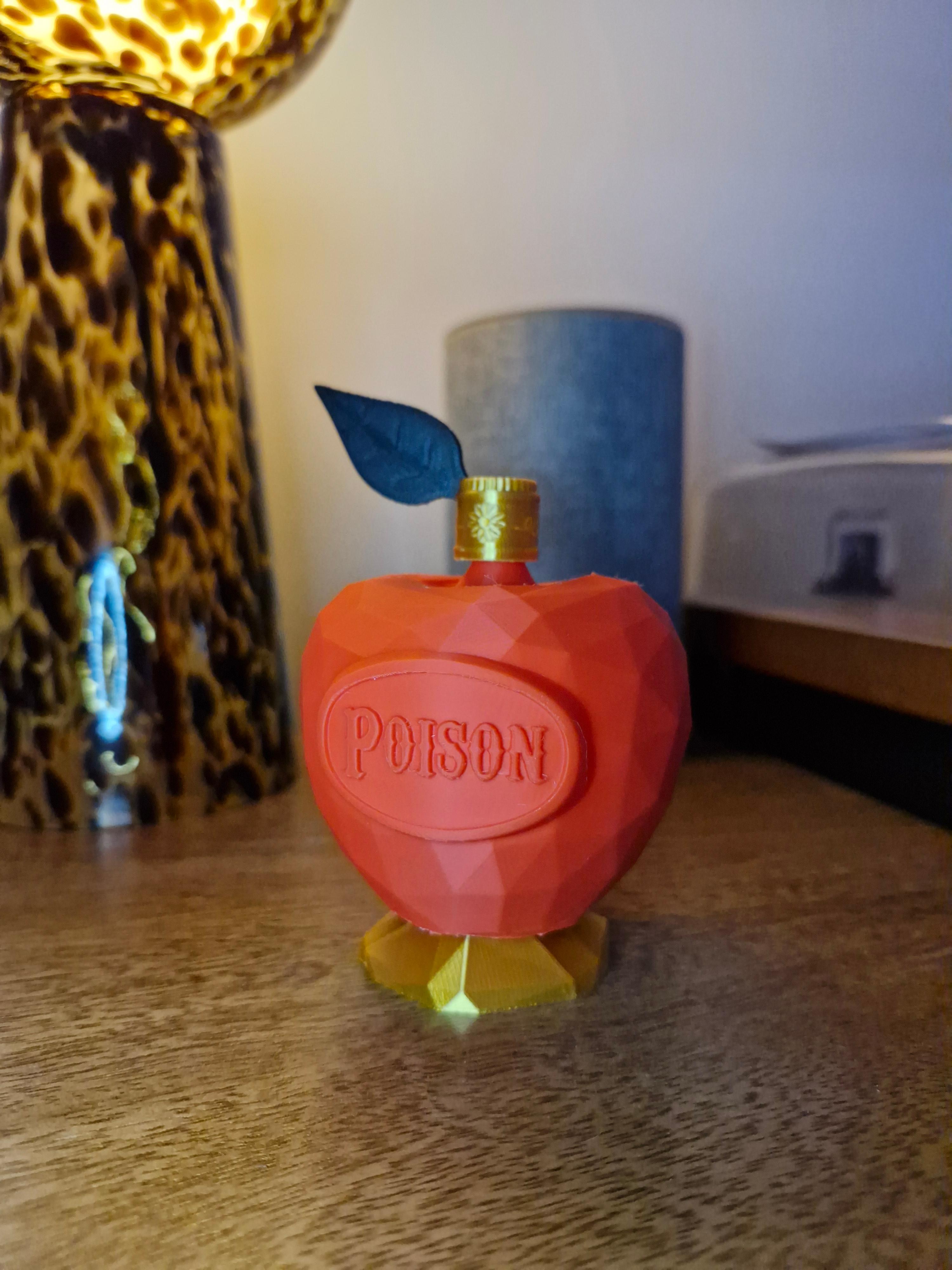 Poison Apple Display Bottle 3d model