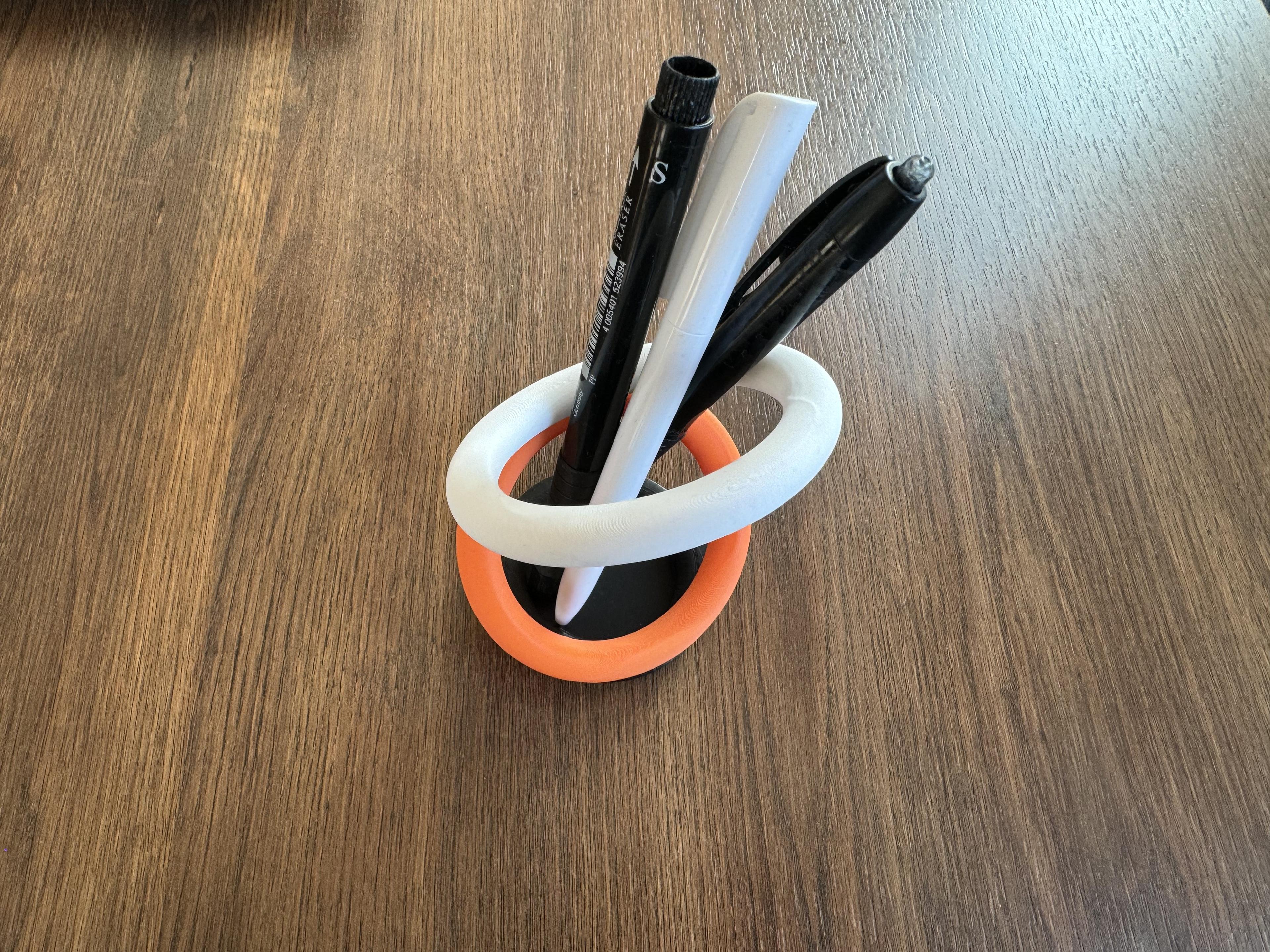 Ringed Pen Holder 3d model