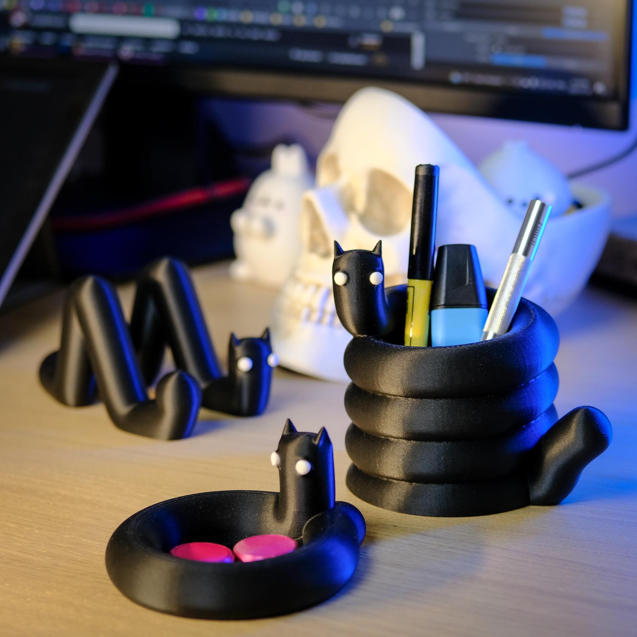 Goth Cat Desk Set Organizer - Print in Place - Holoprops 3d model