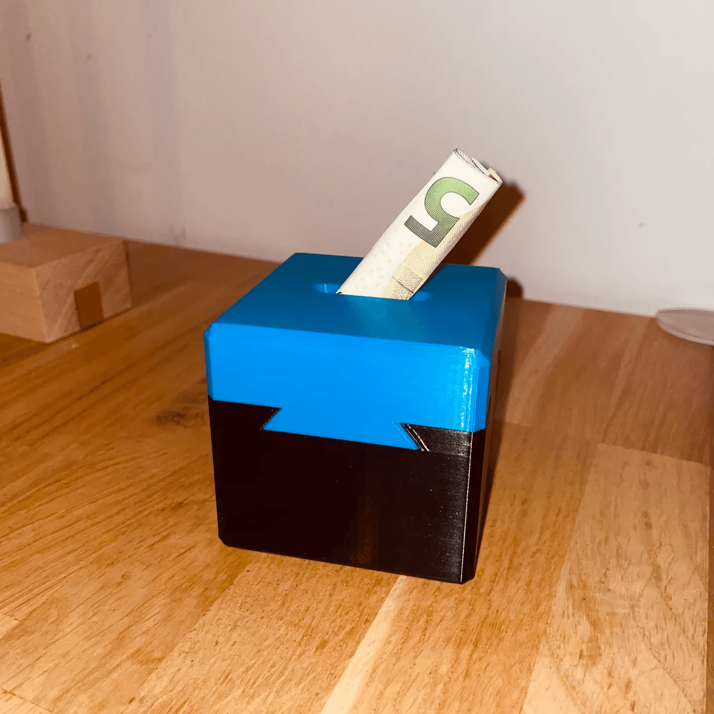 Impossible Dovetail Piggy Bank 3d model