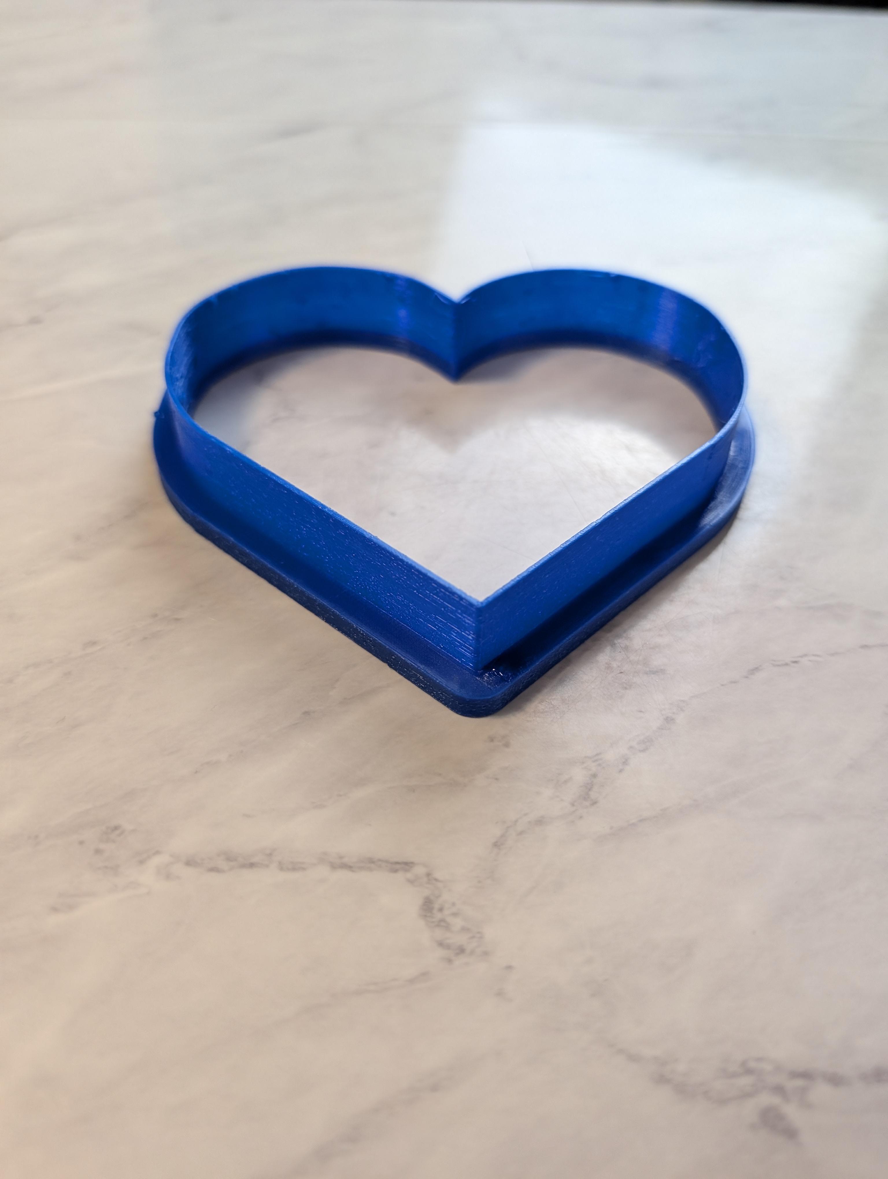 Cartoon Heart Cookie Cutter 3d model