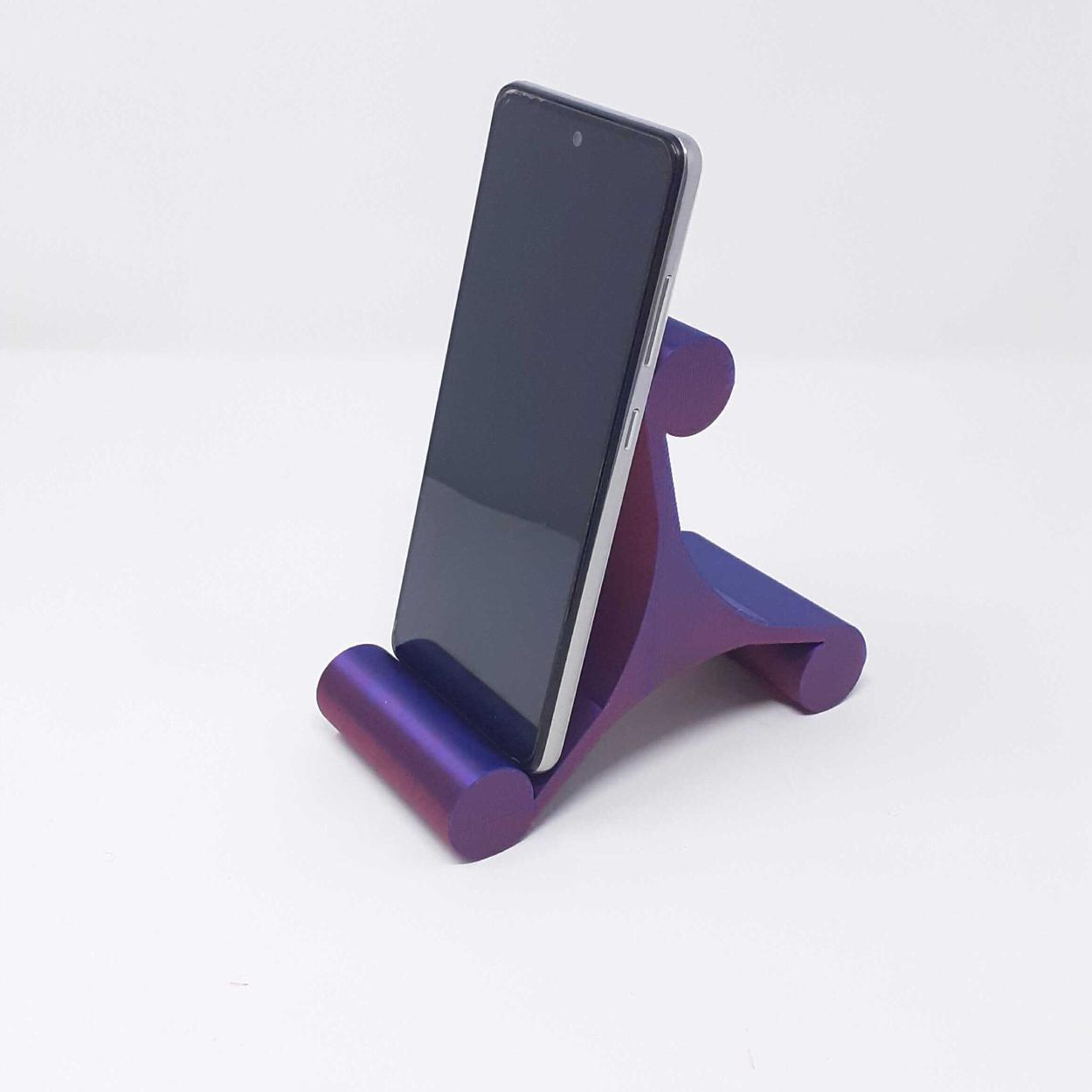 "Triangly" the phone stand and tablet holder 3d model