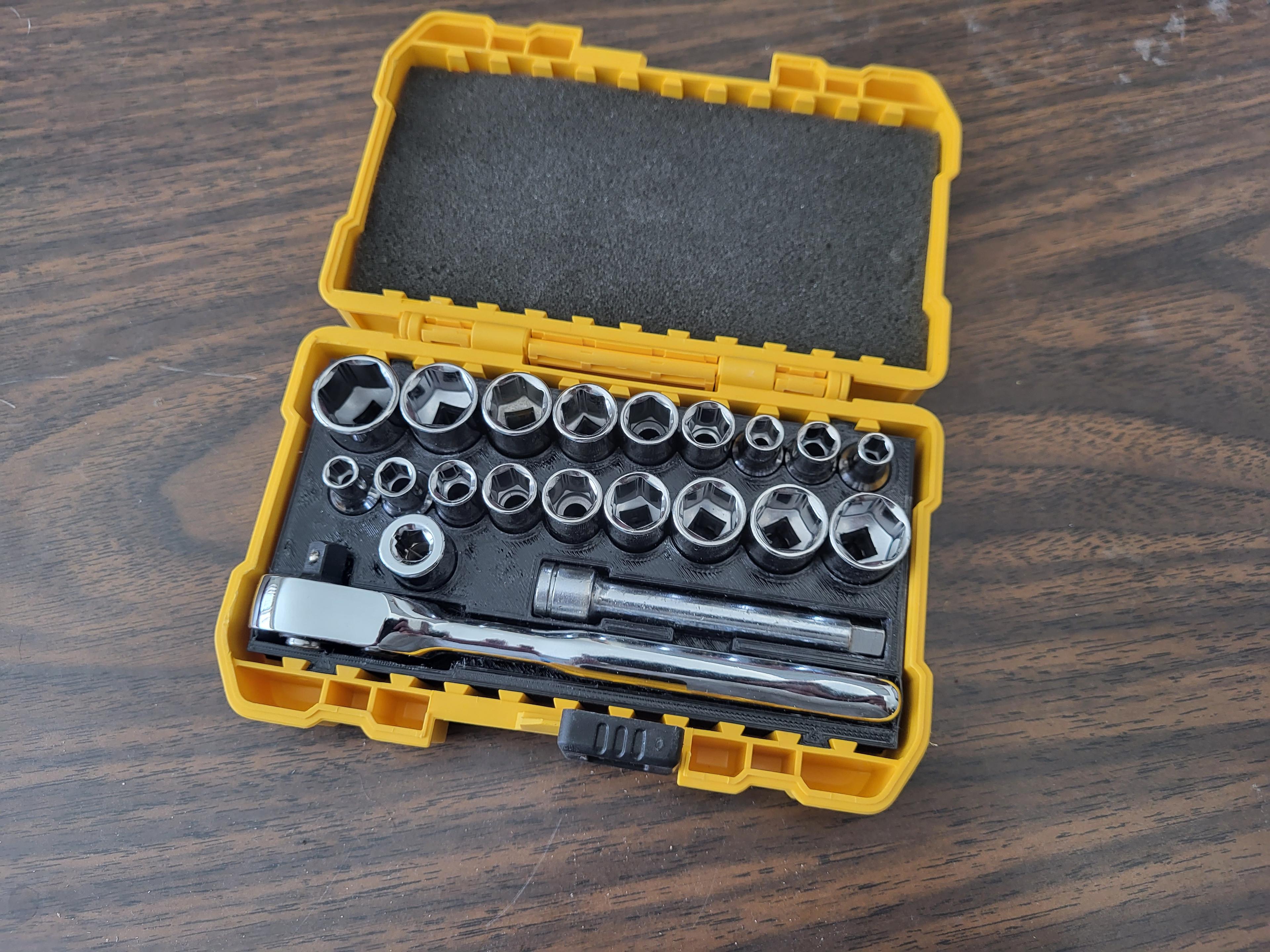 Dewalt small case insert for ratchet set 3d model