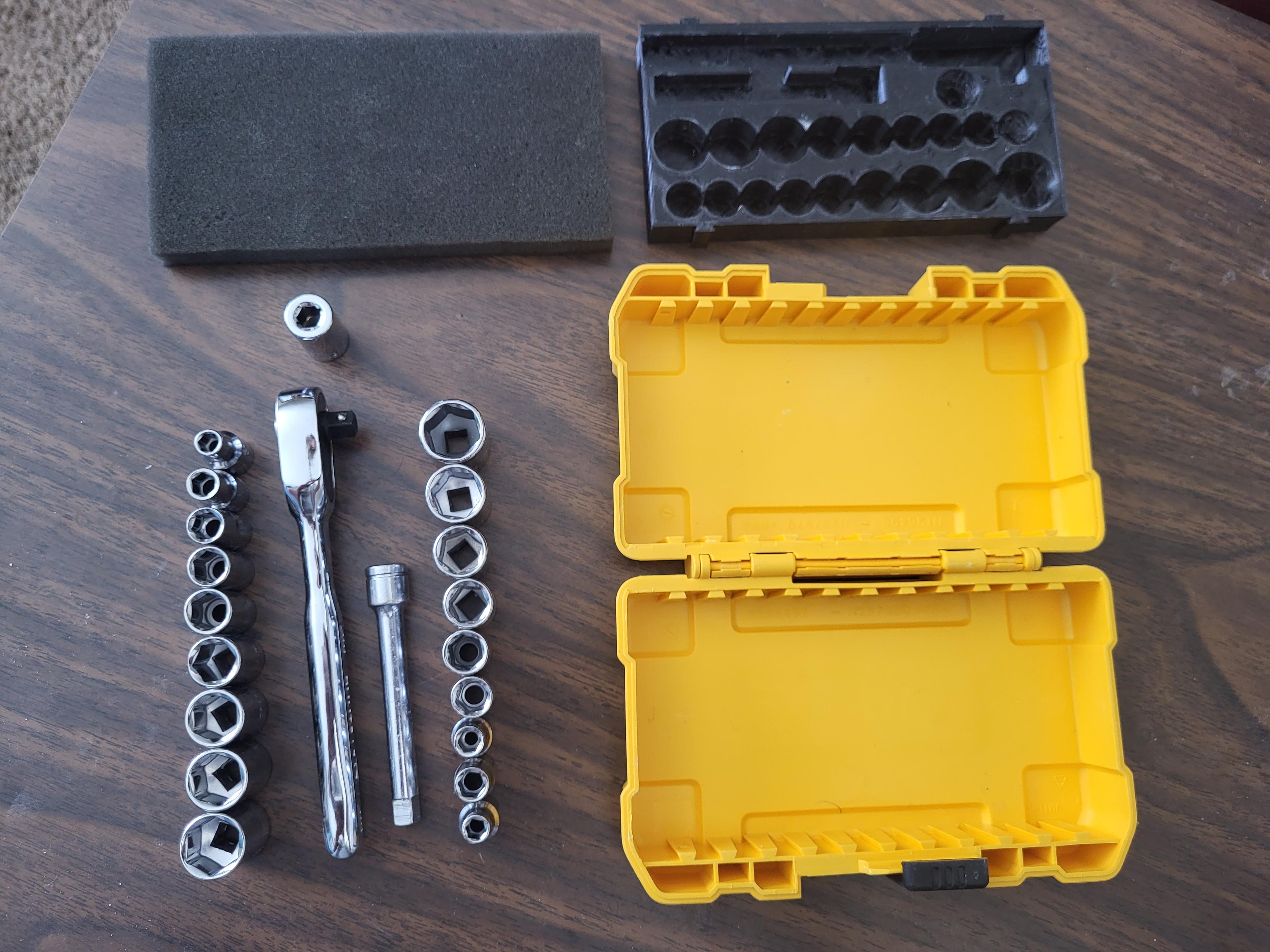 Dewalt small case insert for ratchet set 3d model