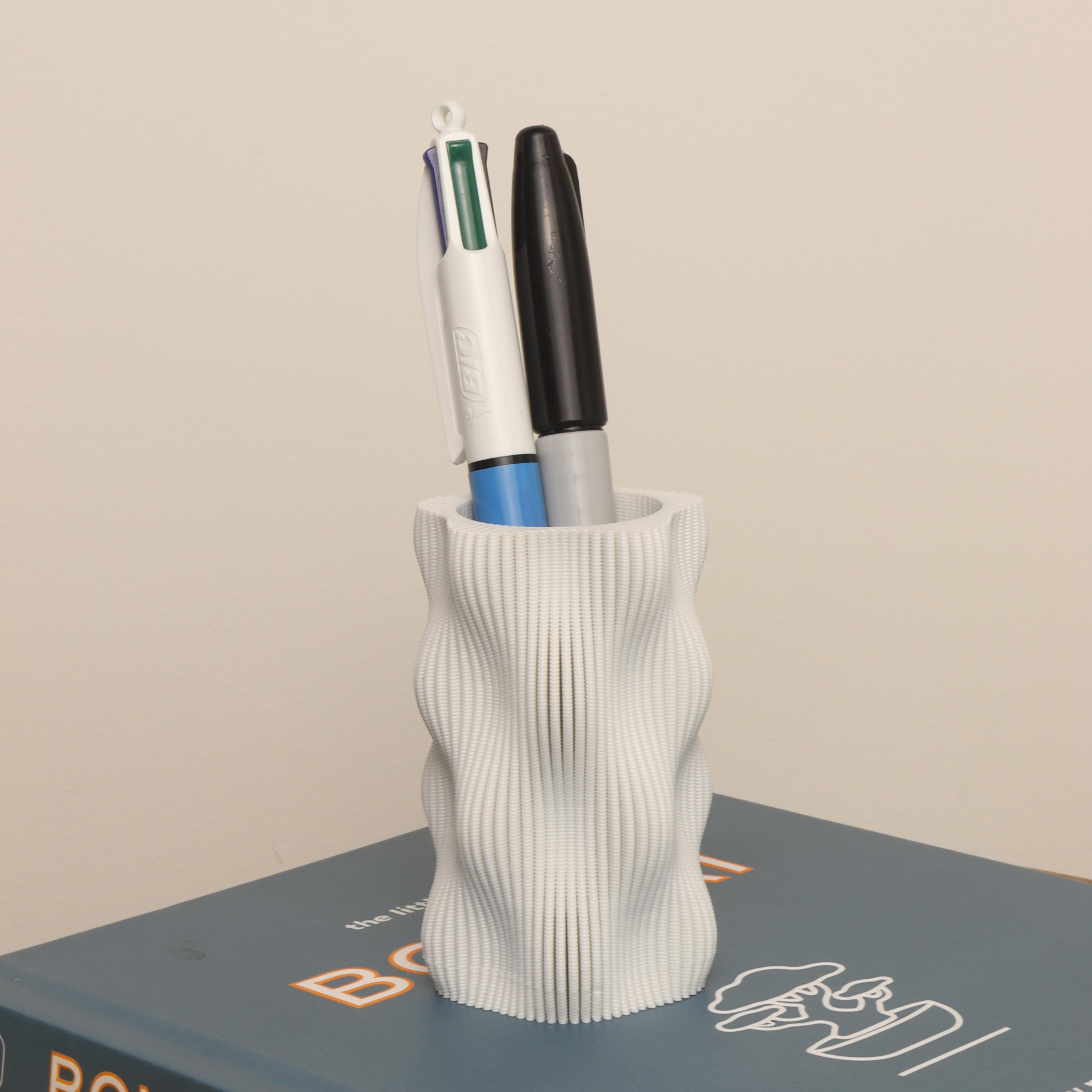 Mini Wavy Vase 3d model