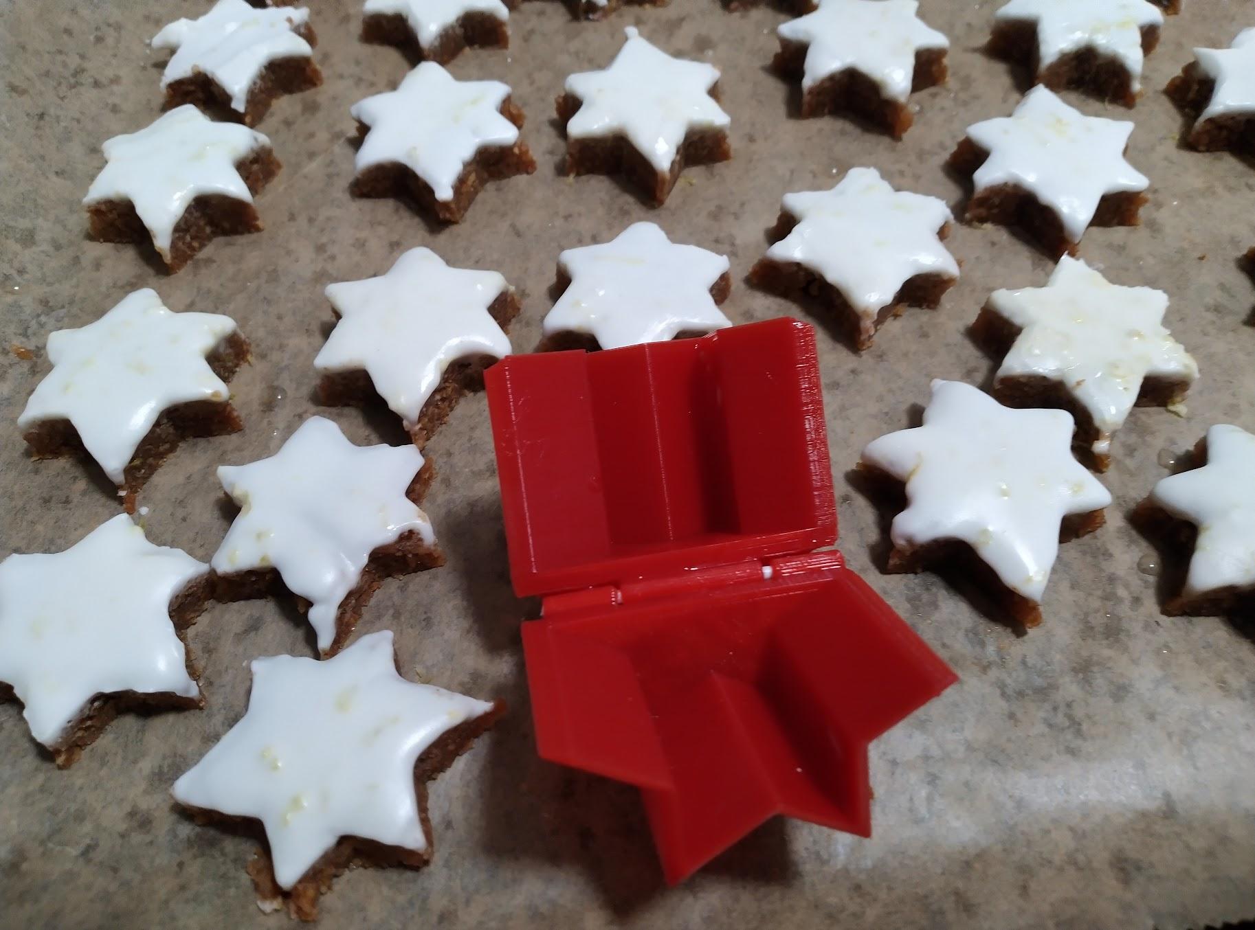 Zimtsternausstecher (Star-shaped cookie cutter with a hinge) 3d model