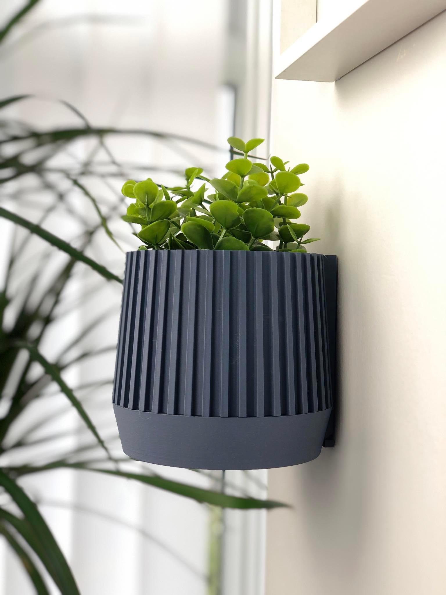 Wall Mount Plant Pot - Vertical Lines Design  3d model