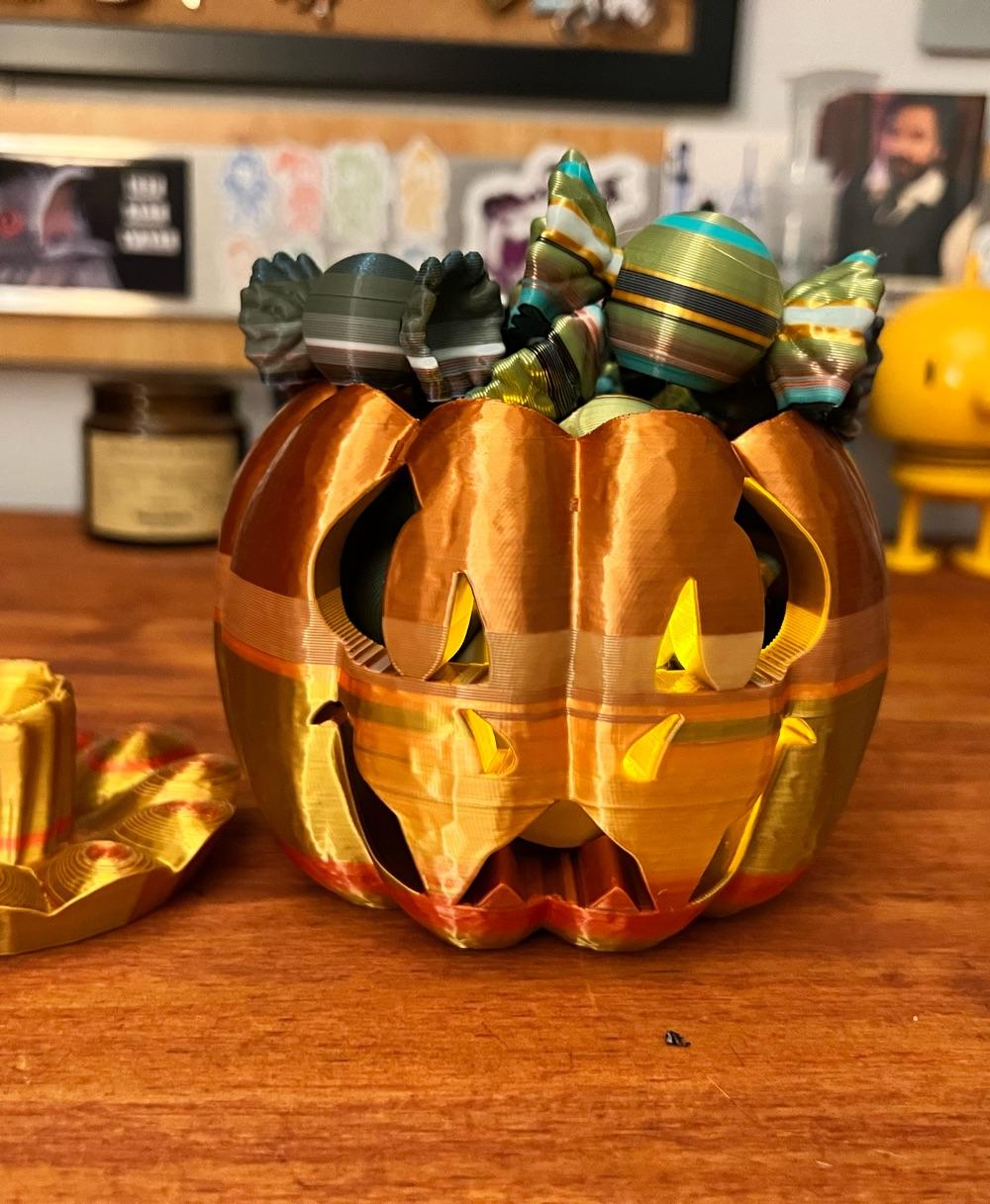 Dragon-O-Lantern & Pumpkin 3d model