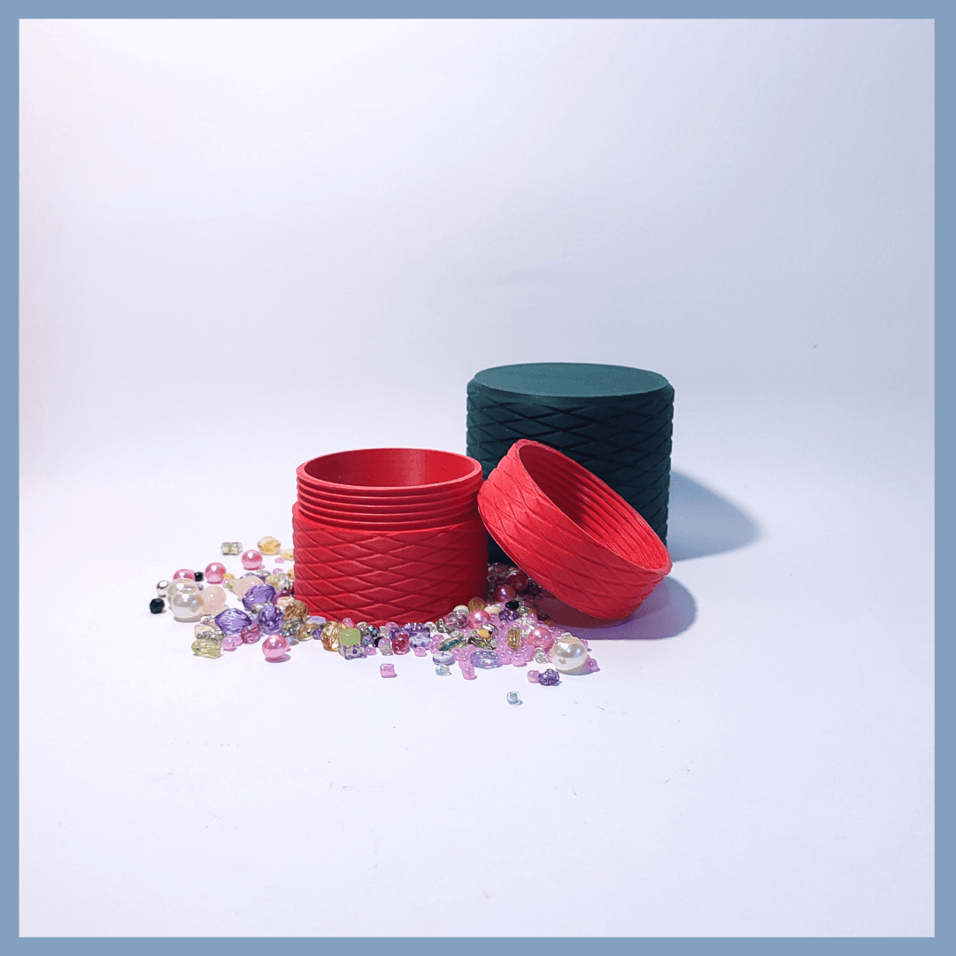  Container with thread  3d model