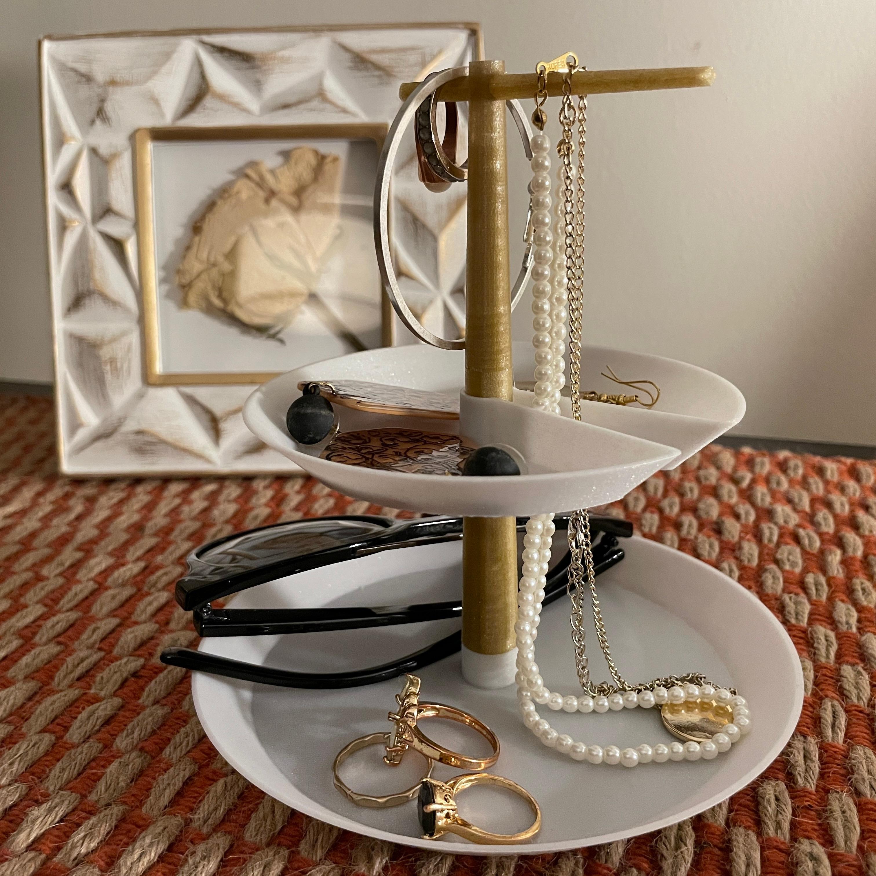 Two-Tier Jewelry Stand 3d model