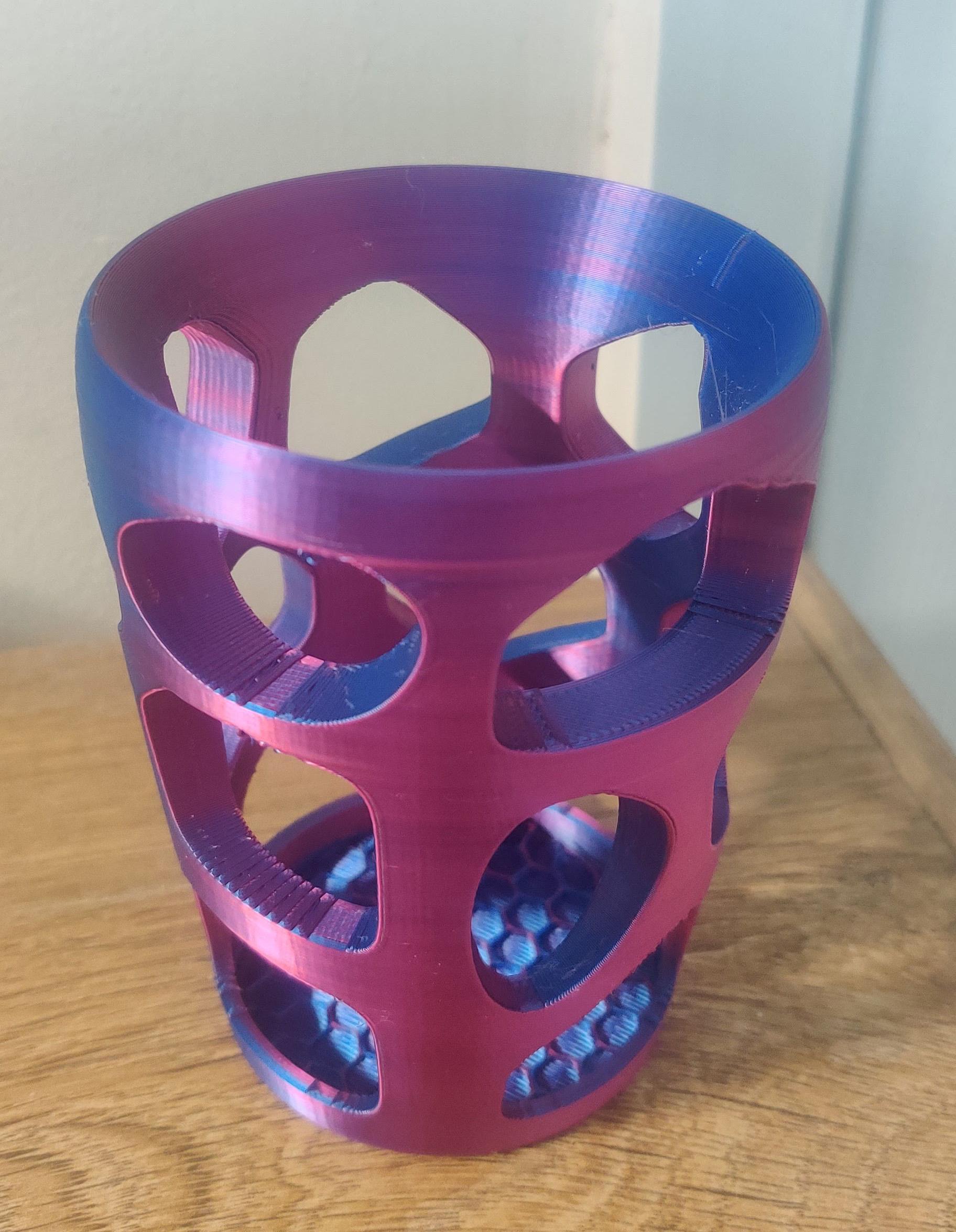 holey pint glass - no support 3d model