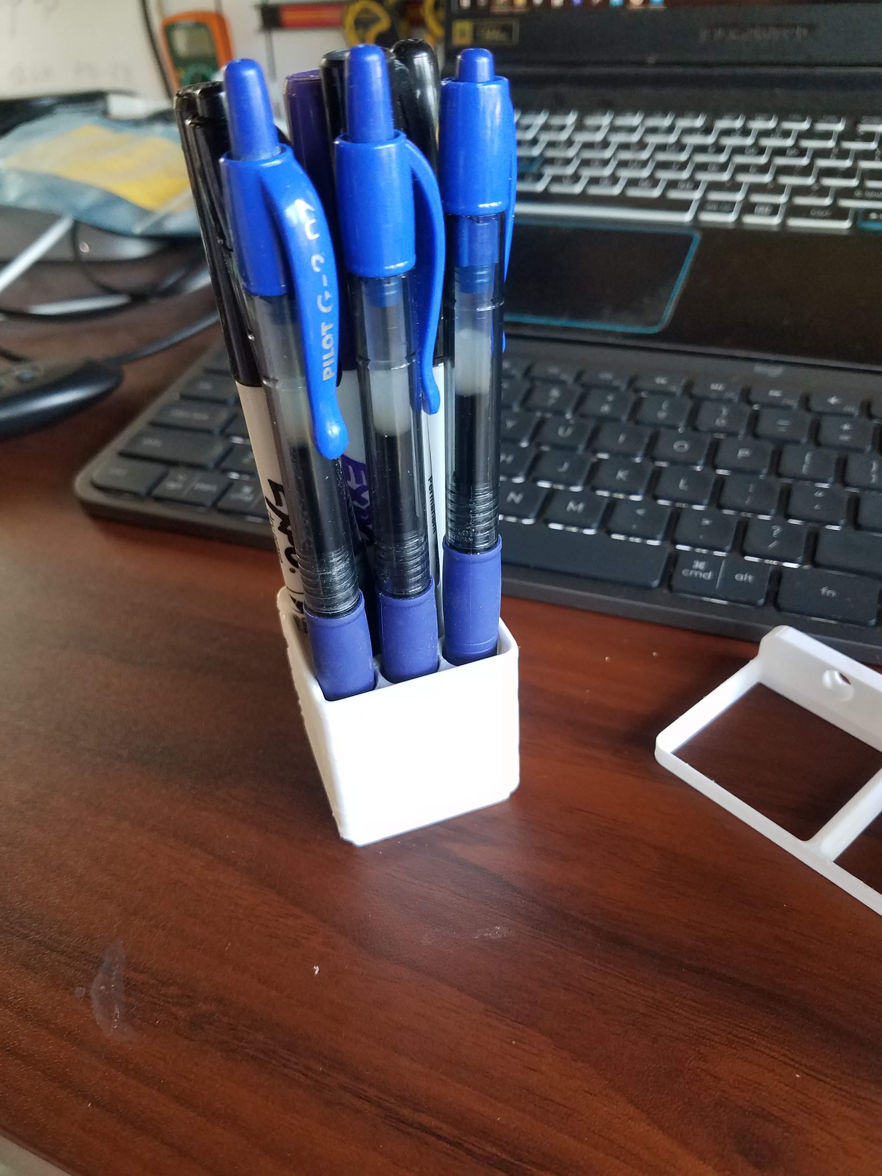 Reg Sharpie Holder 1x1x1 v1.stl 3d model