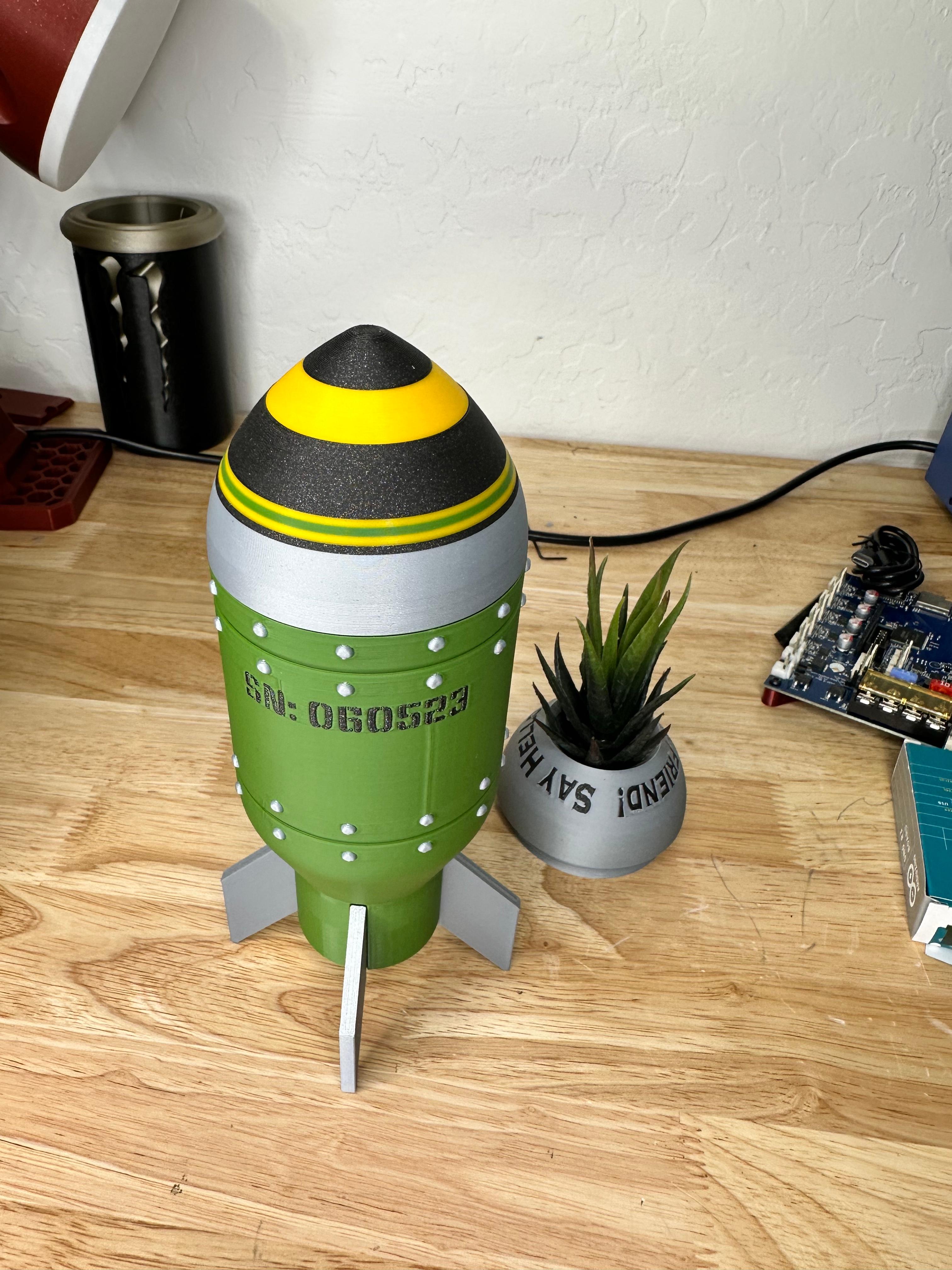 D' Bomb Stash container, succulent Planter, pen cup, or desk ornament 3d model