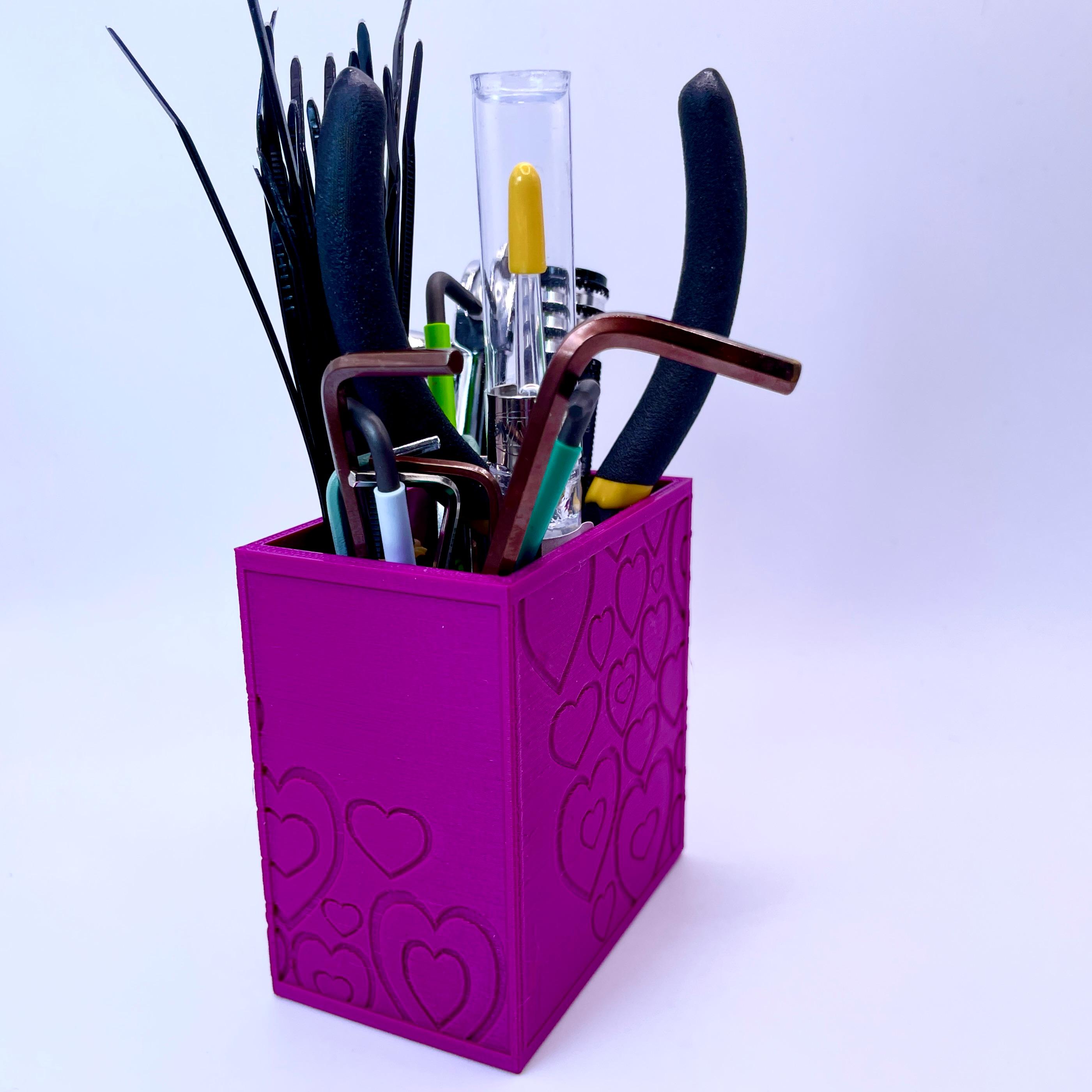 Elegant Pen Container with Dividers  3d model