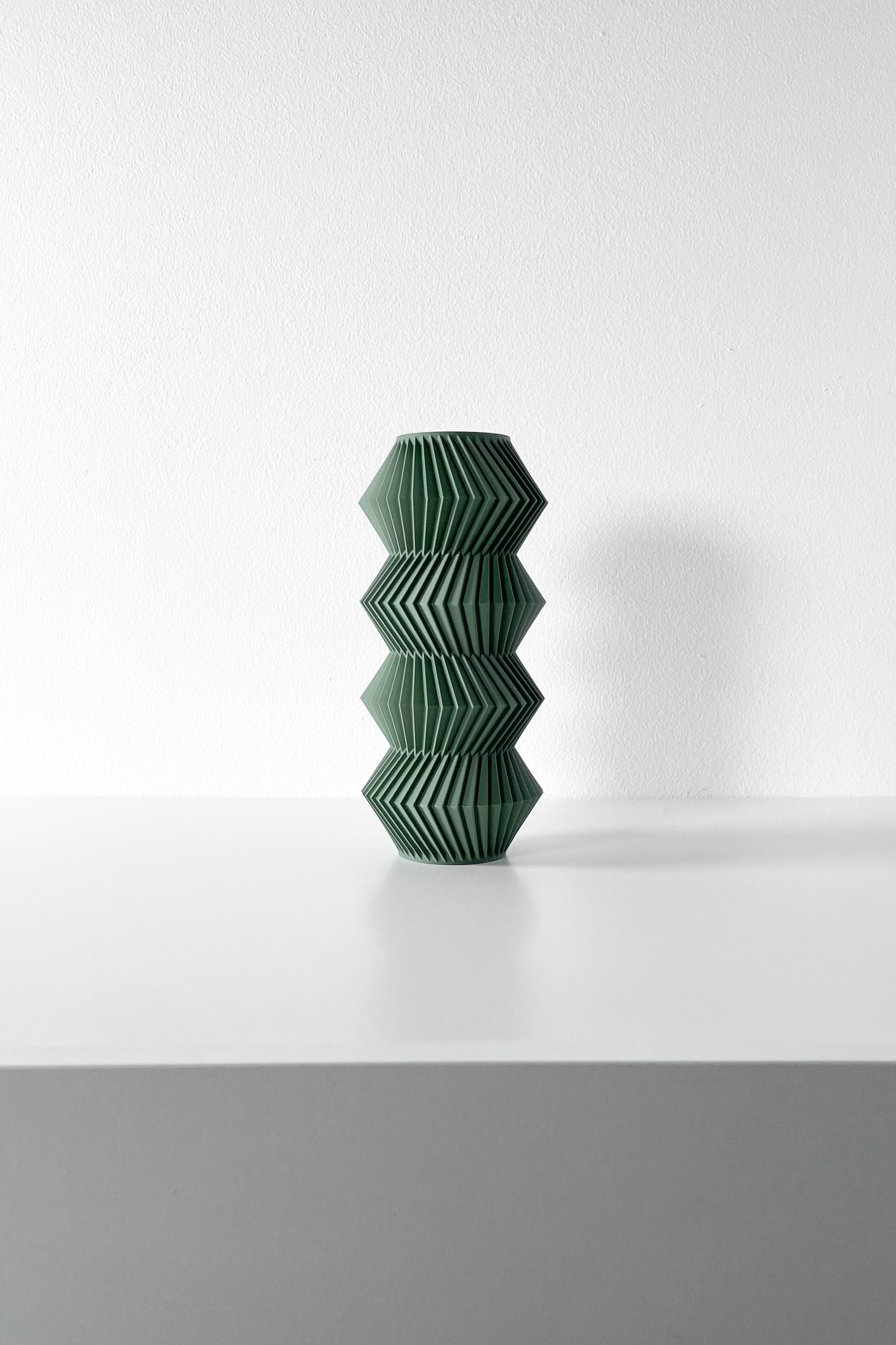 The Quelo Vase, Modern and Unique Home Decor for Dried and Flower Arrangements  | STL File 3d model