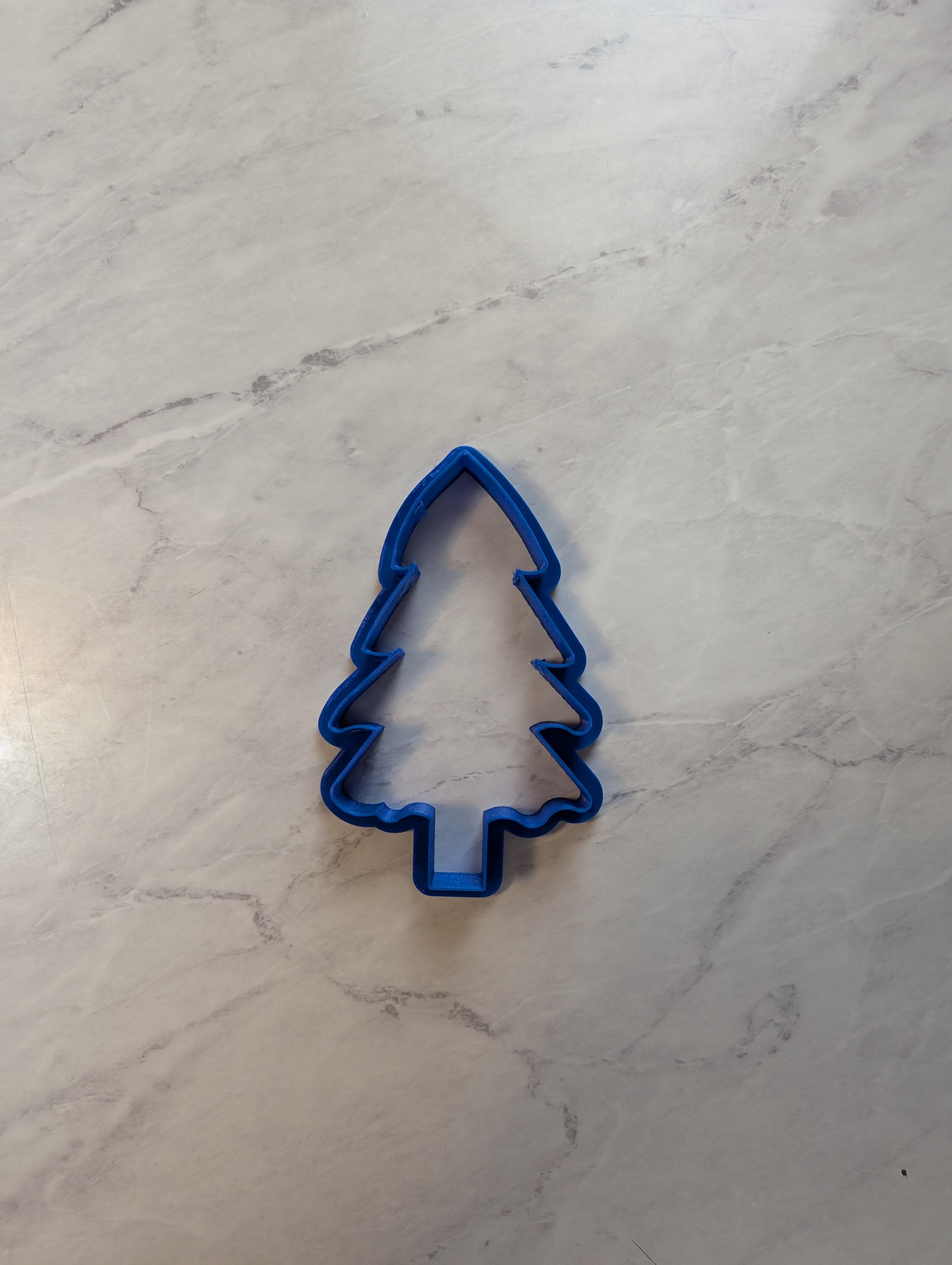 AsymmetricalPineTreeCookieCutter.stl 3d model