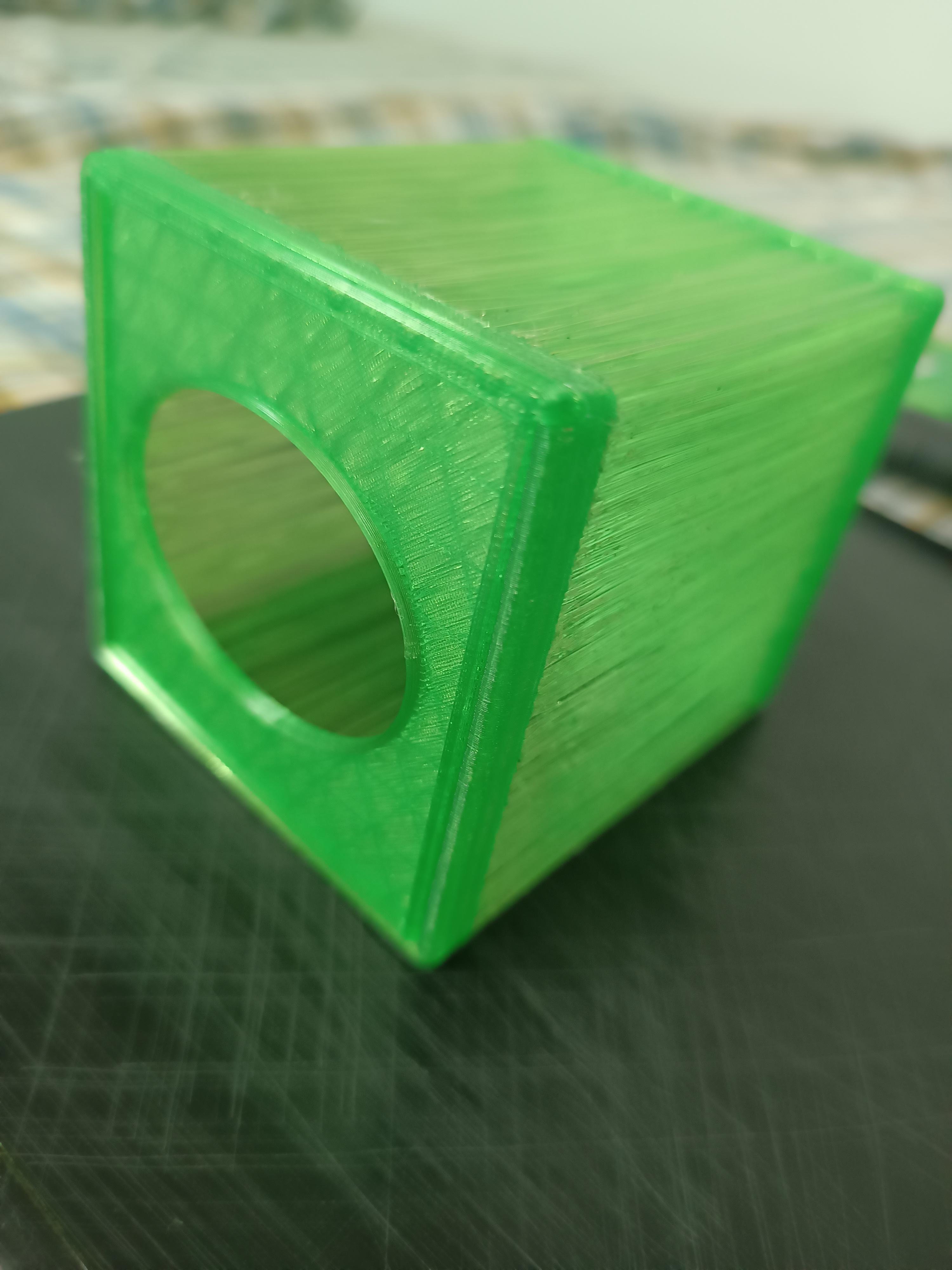 Hairify- tissue box 3d model