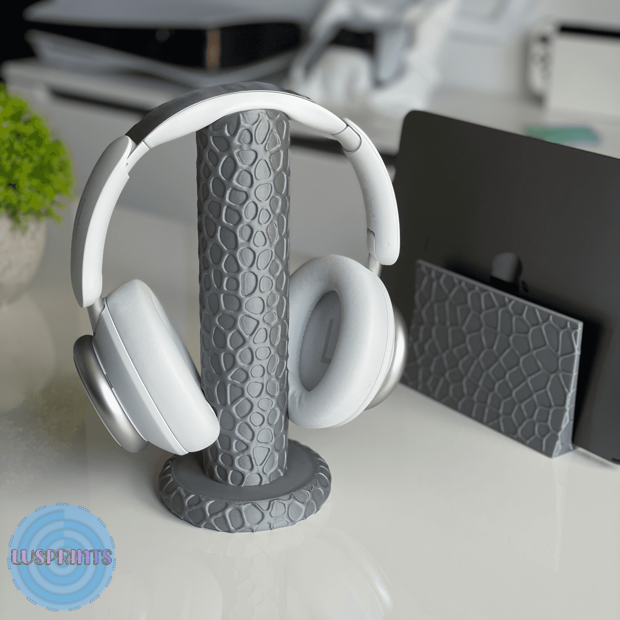 Voronoi Headphone Stand 3d model