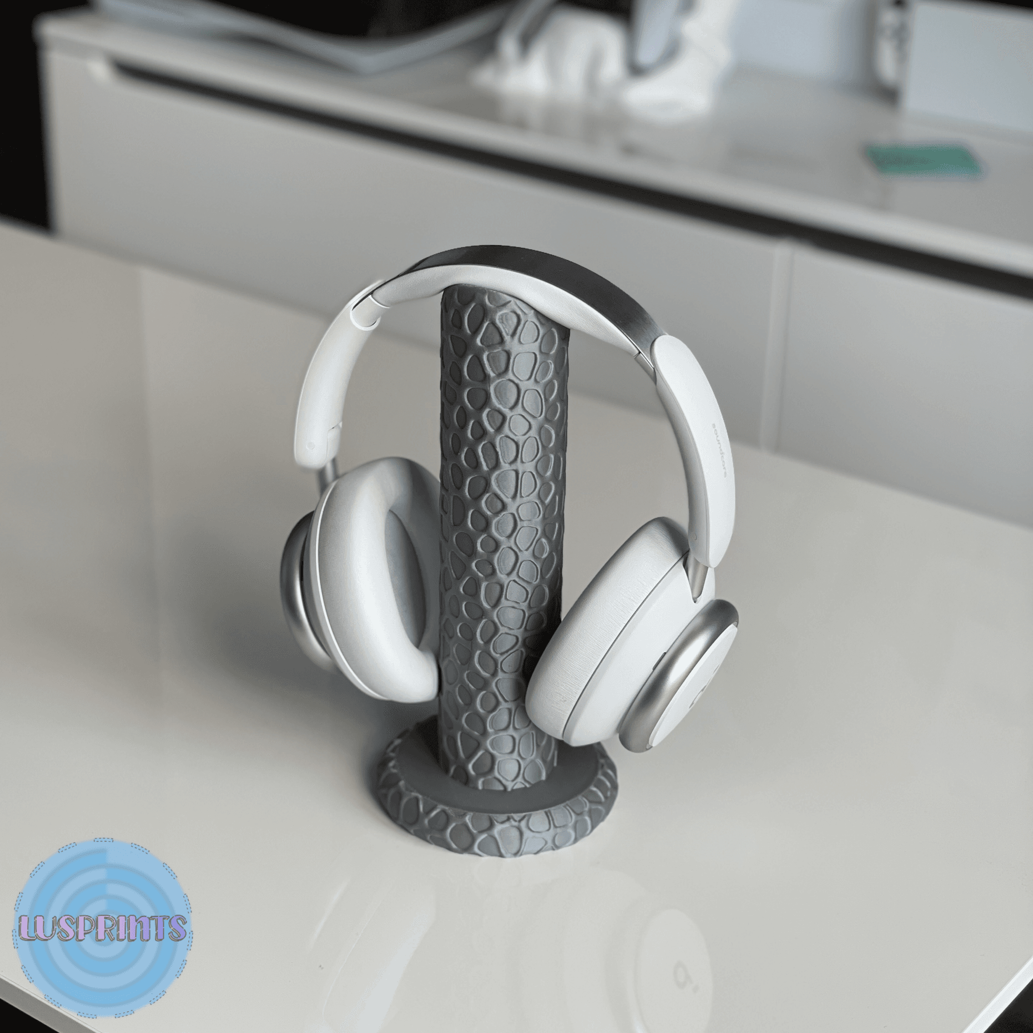 Voronoi Headphone Stand 3d model