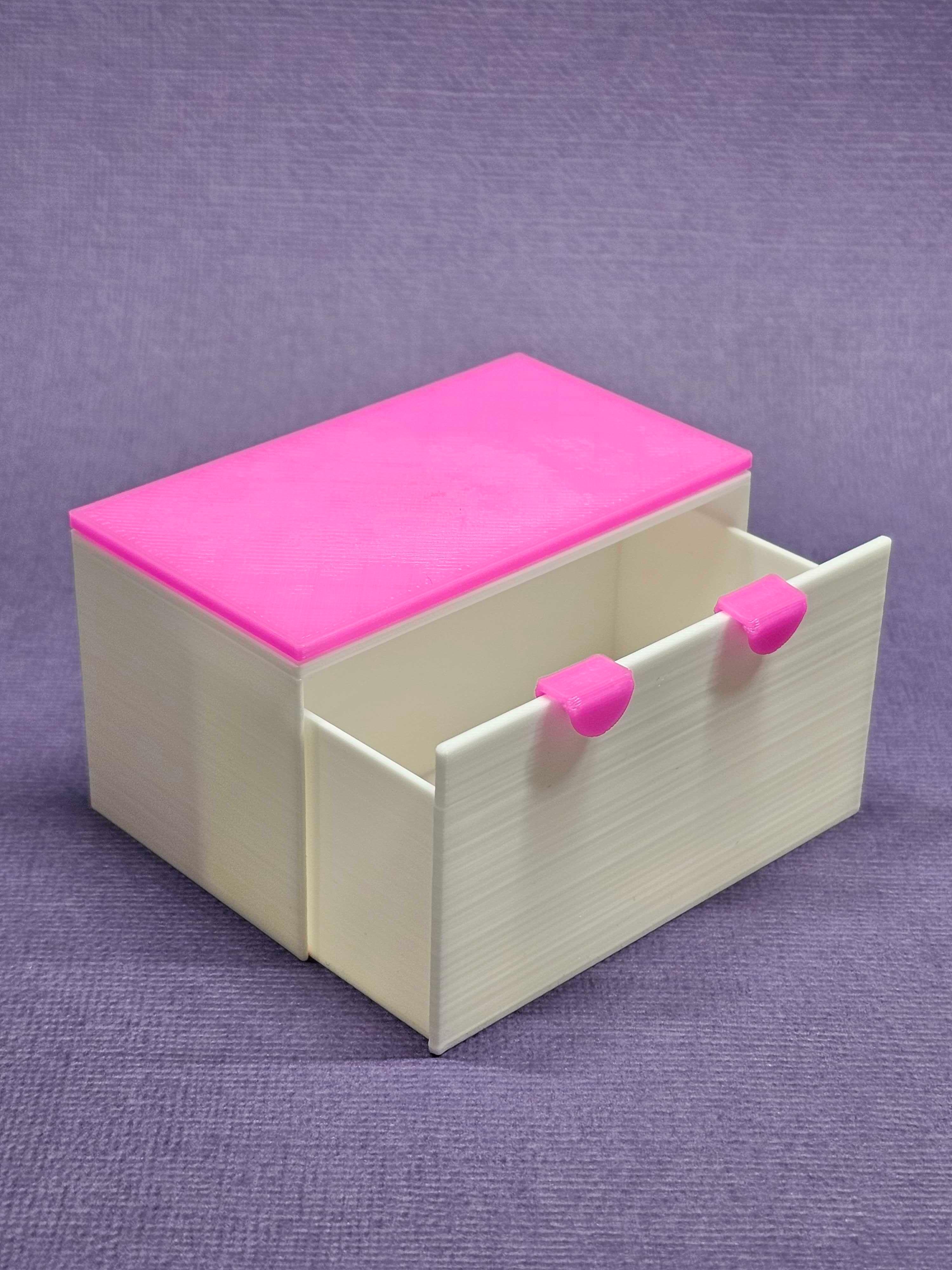 Clip-on handles for miniature storage box | 1:12 scale dollhouse furniture 3d model