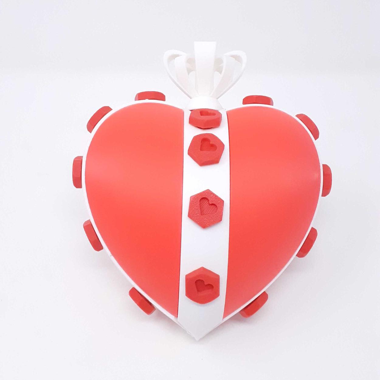 Torture Heart Gift box with 19 bolts 3d model