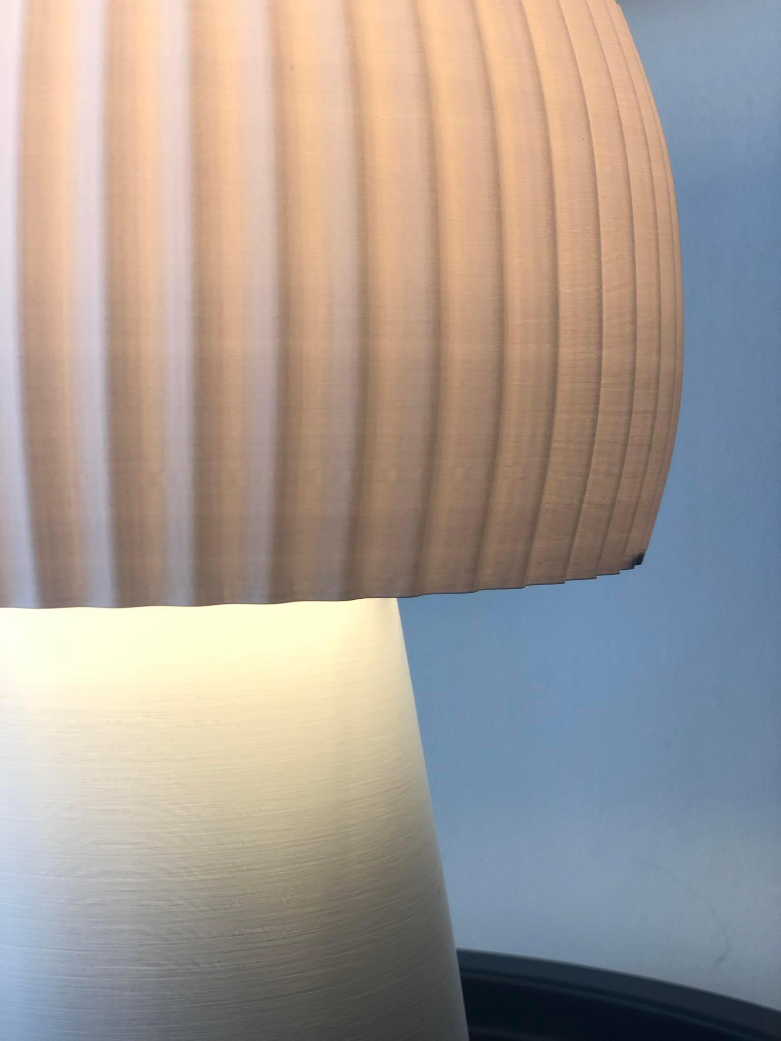 Modern Bedside/Table Lamp - Zeus 3d model