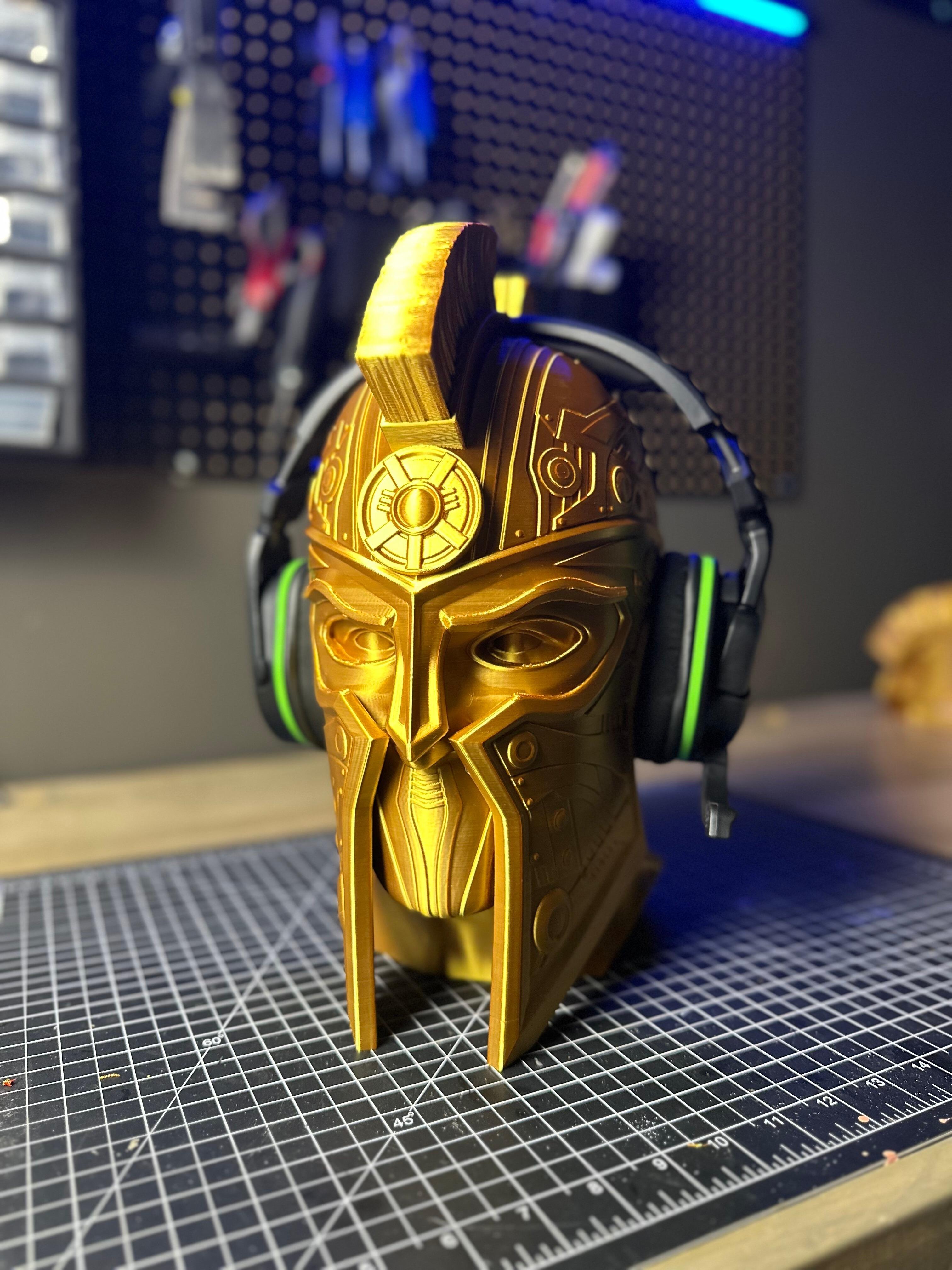 Cyber Spartan Headphone Holder/Bust 3d model