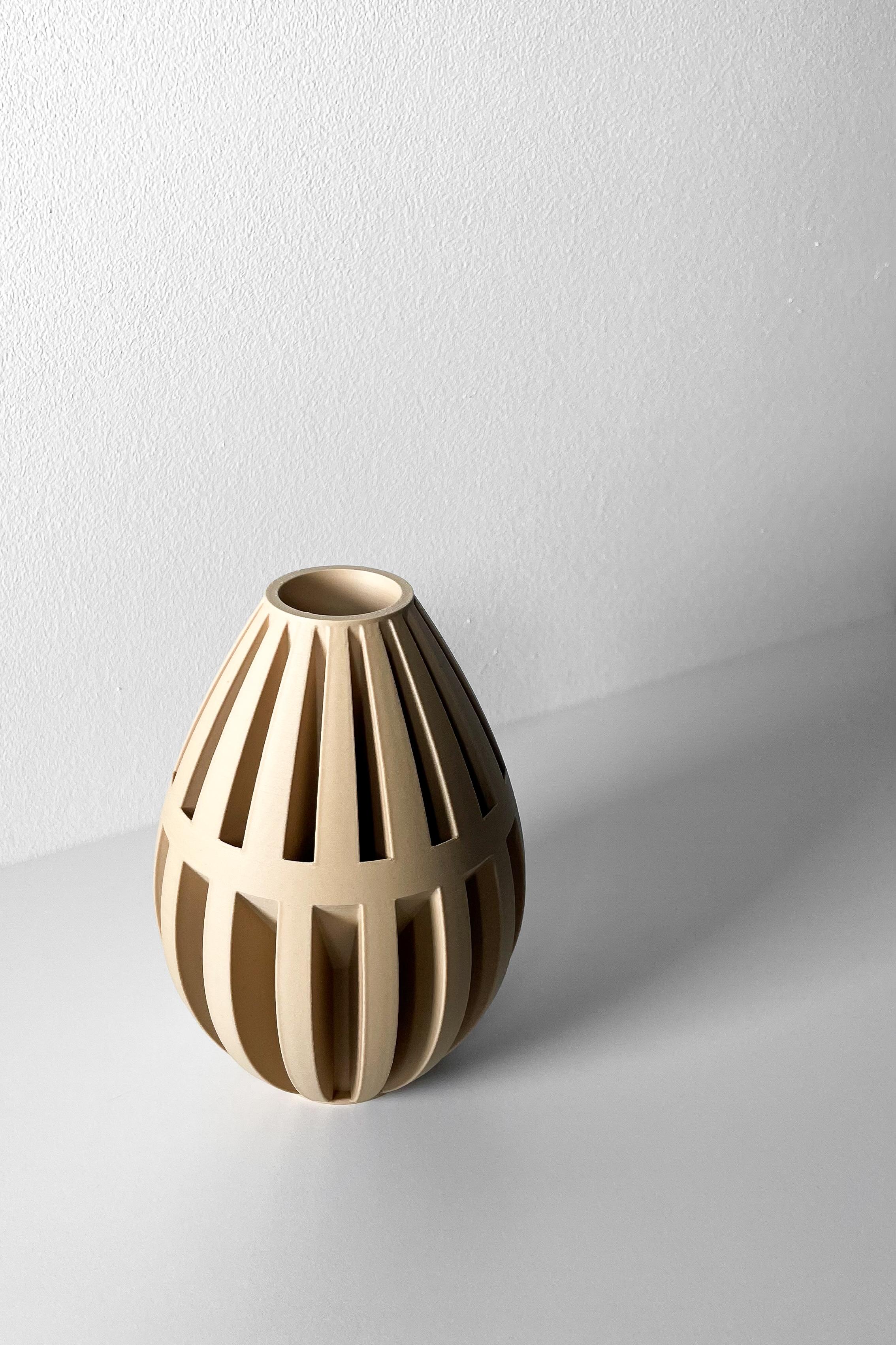 The Dansi Vase, Modern and Unique Home Decor for Dried and Flower Arrangements  | STL File 3d model