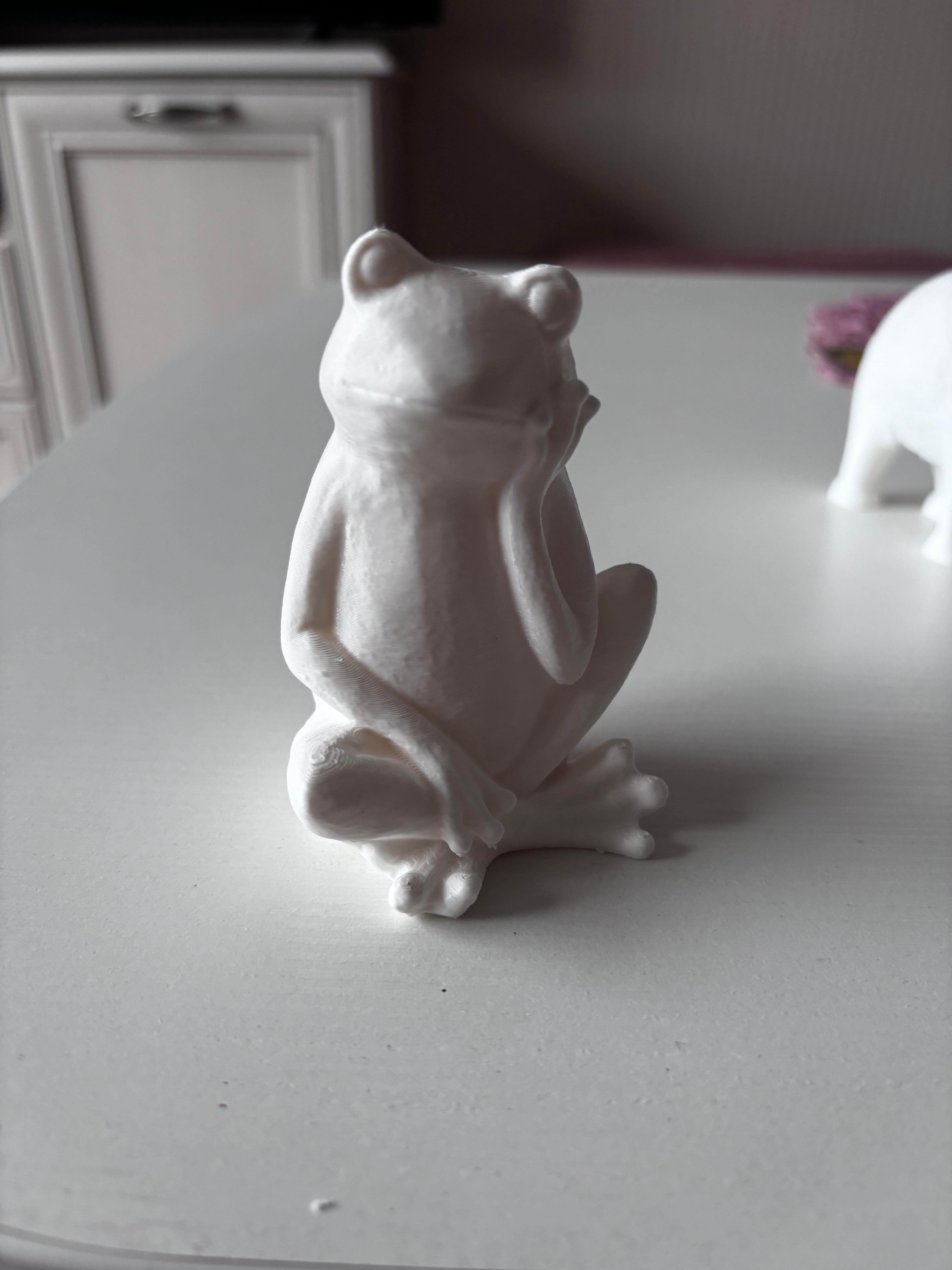 Thinking frog sculpture 3d model