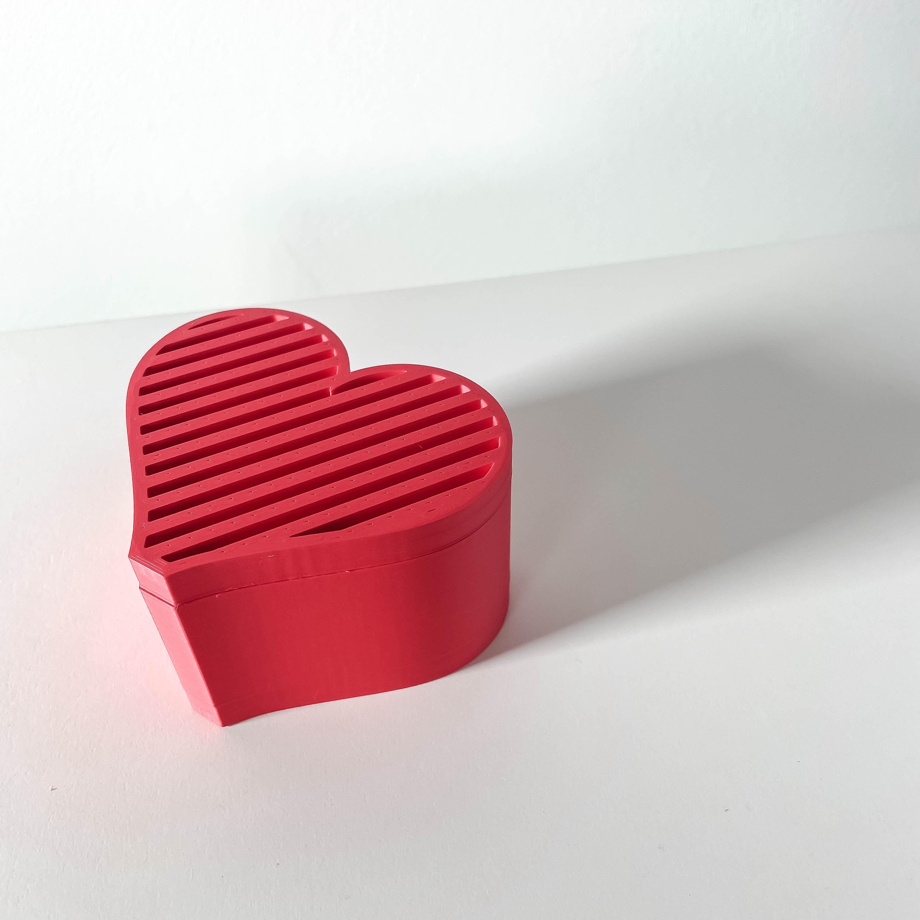 Heart Storage Container | Desk Organizer and Misc Holder | Modern Office and Home Decor 3d model