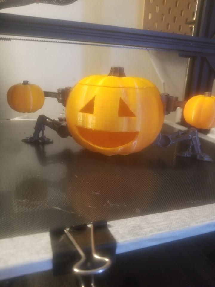 FHW: Pumpkin Battle Bot (for dad) 3d model