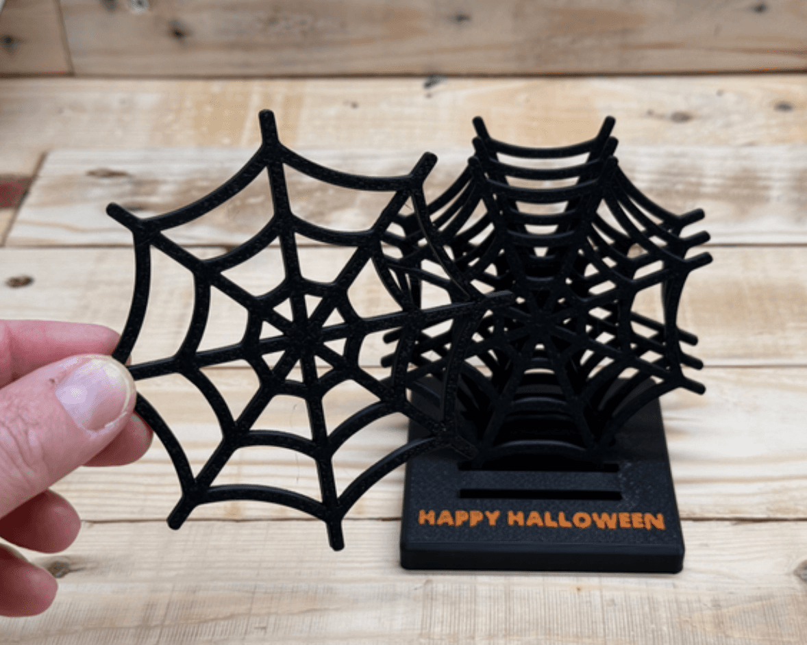 4 Cobweb coaster with stand 3d model