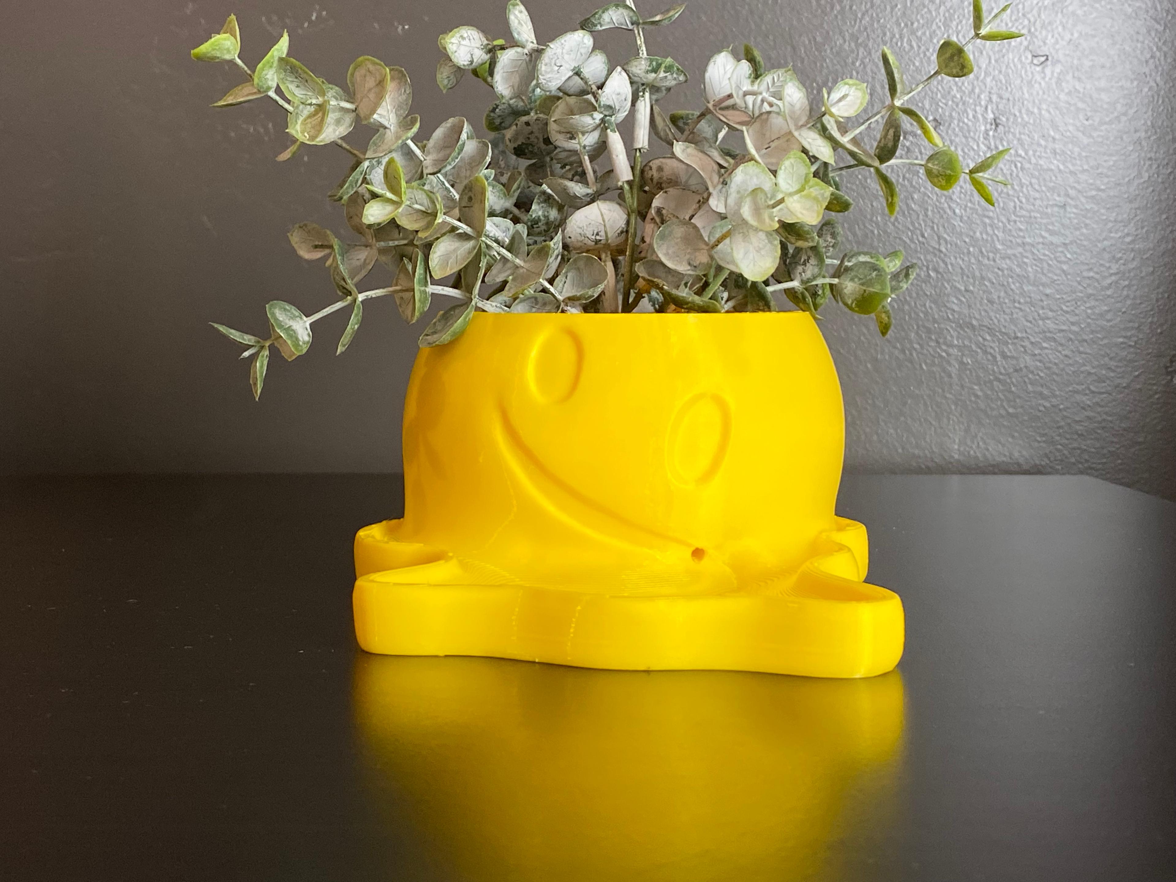 Melting Smiley Face Emoji Planter 3d model