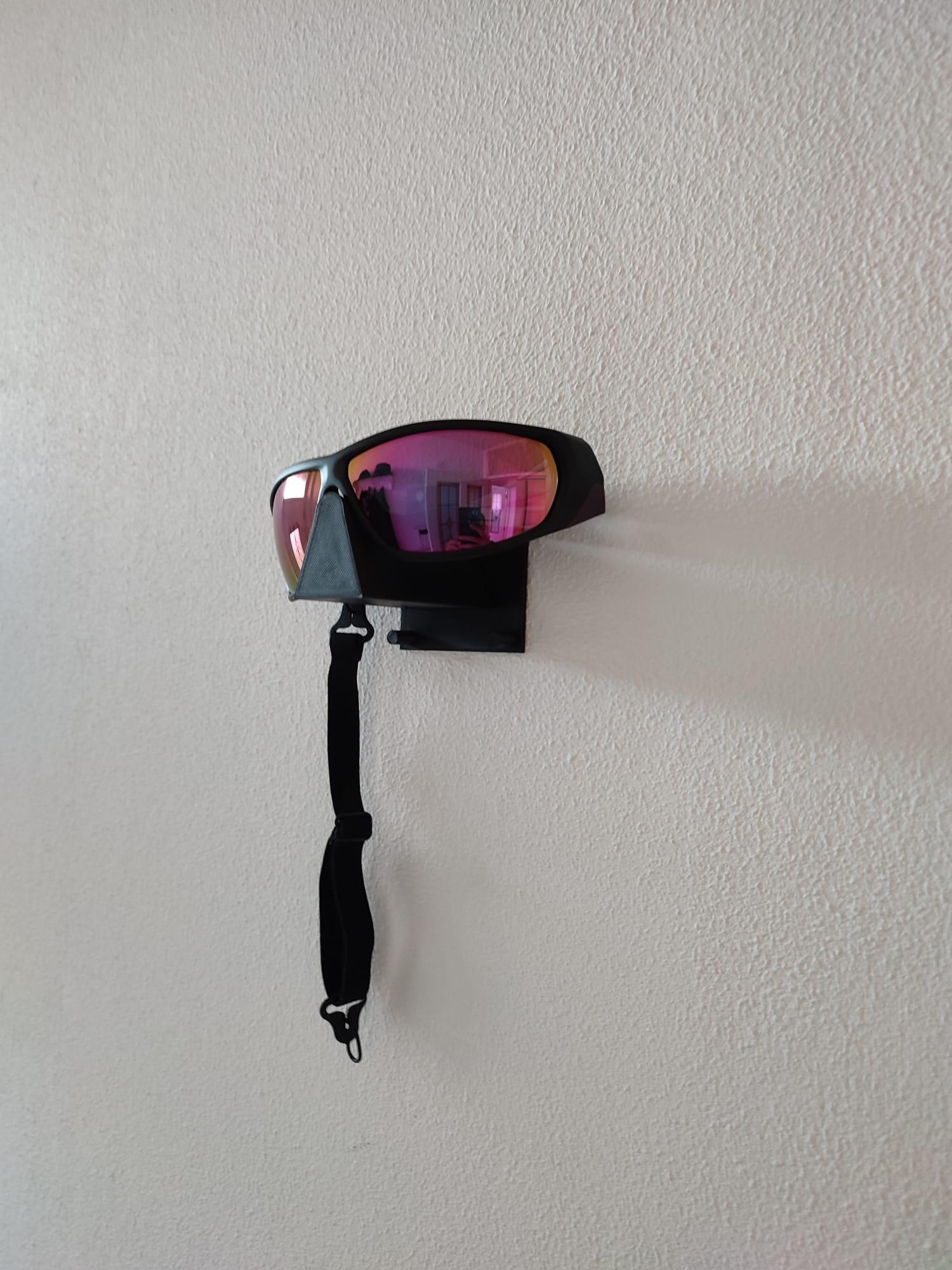 Extendable sunglass wall mount 3d model