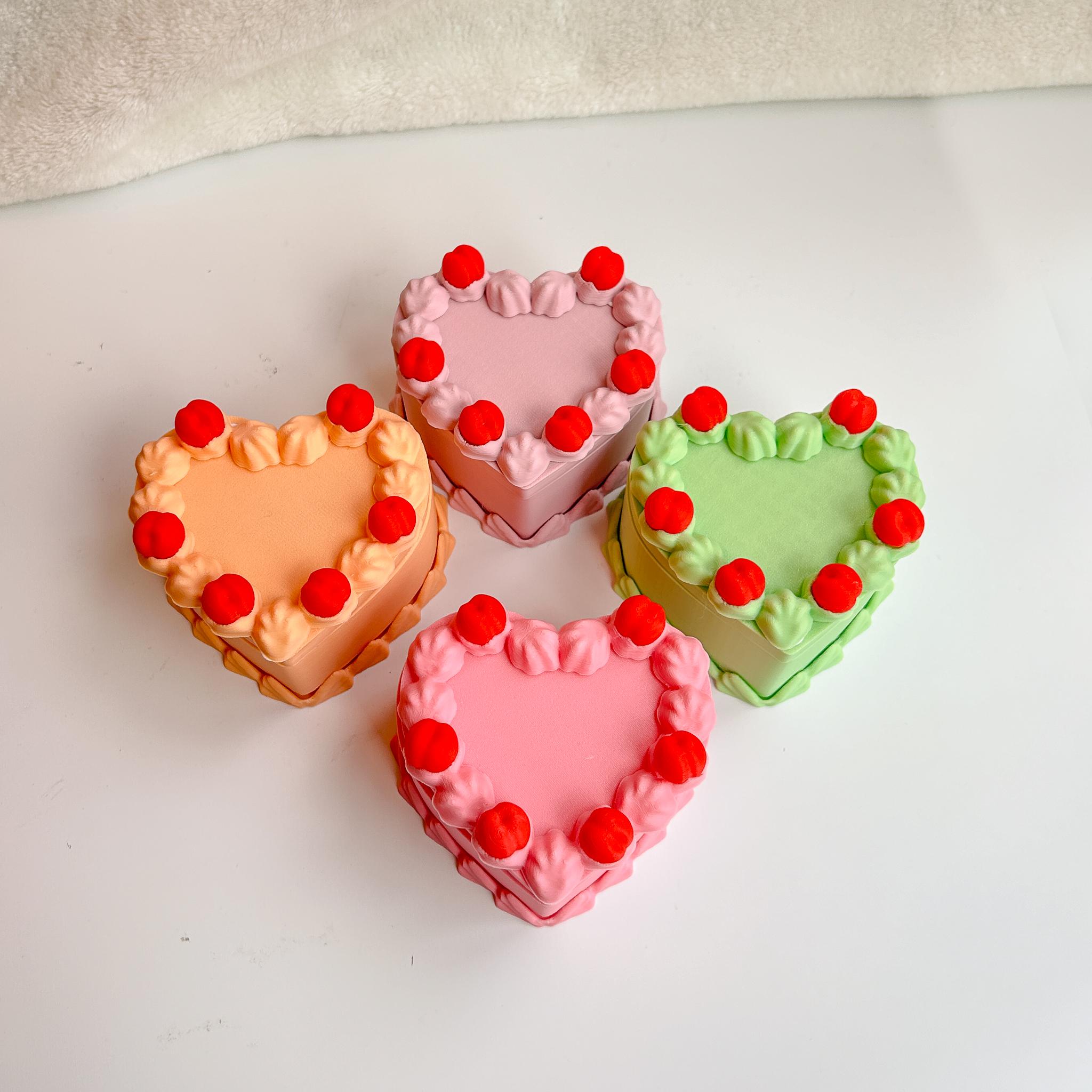 Heart-Shaped Cake Jewelry Box - Vintage, Kitsch Cake Container and Gift Holder 3d model