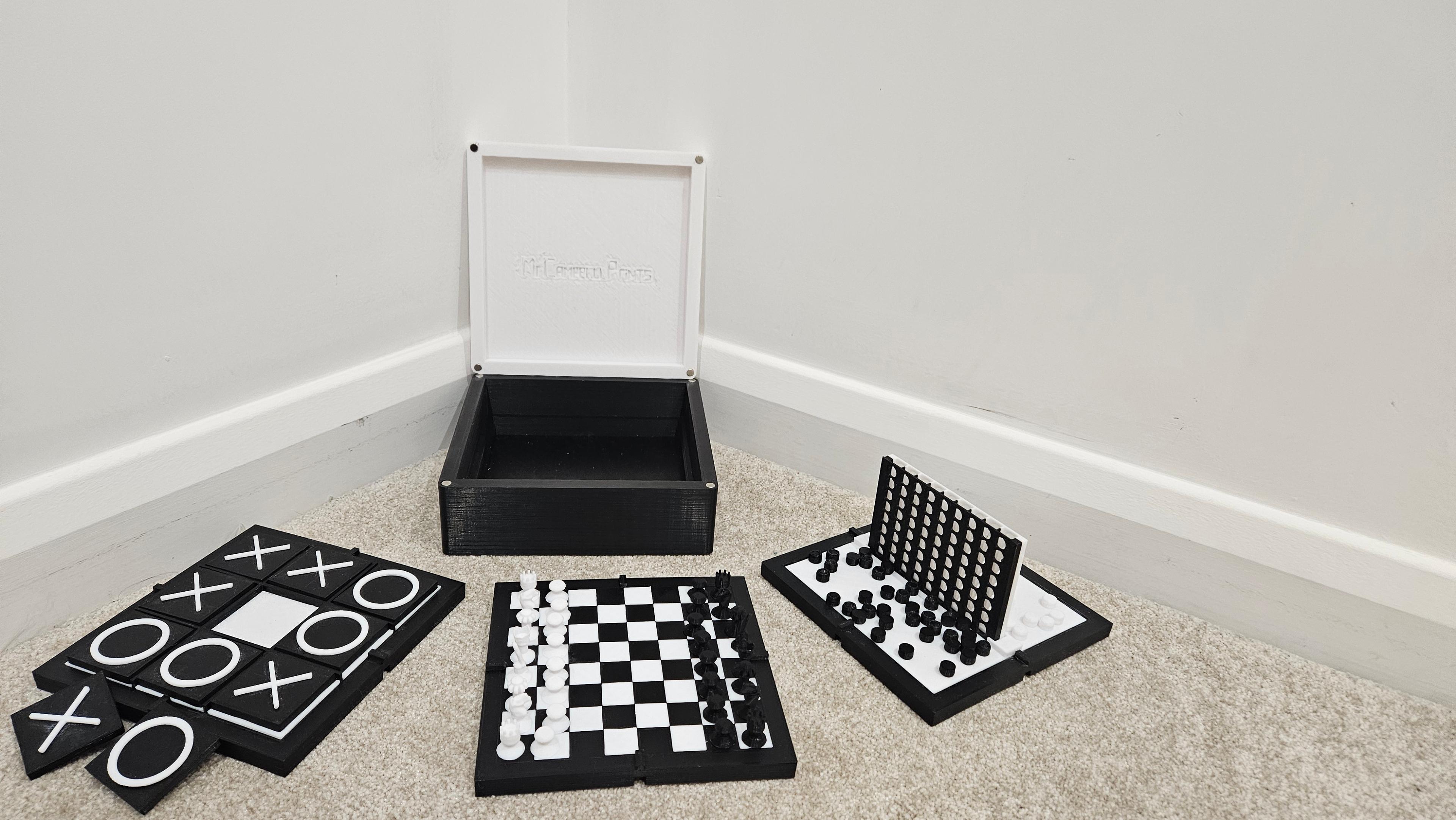 3 in 1 Game Box : Chess,Tic Tac Toe and Connect 4 3d model