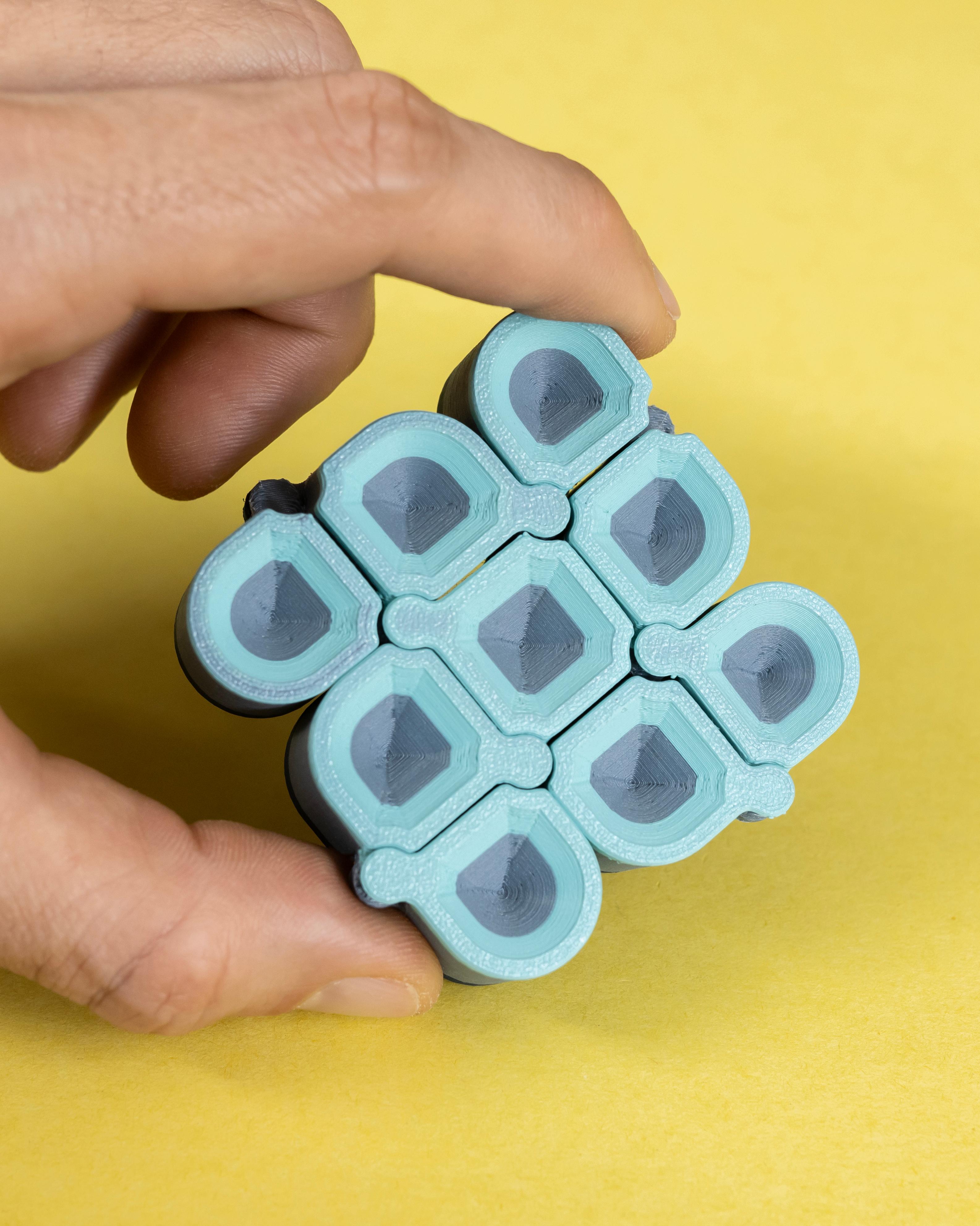 Auxetic Cubes // 18mm 3x3 SuperRound Tapered 3d model