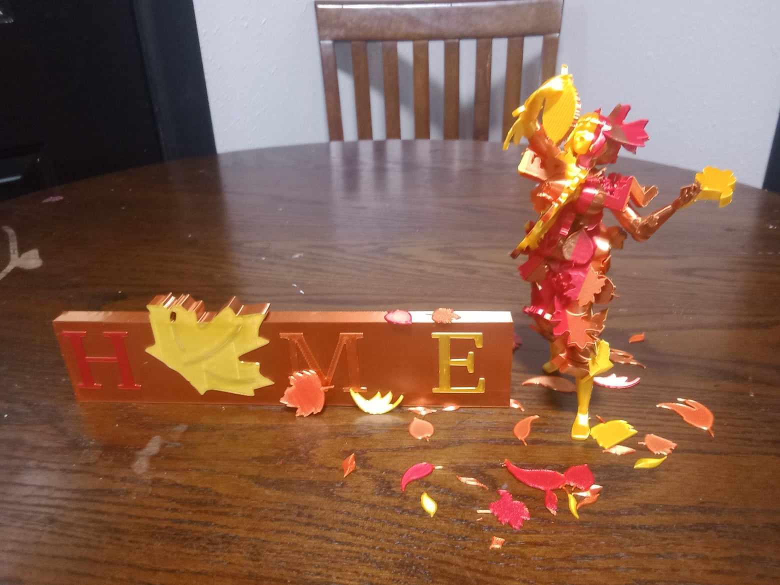 "Autumn Leaves 3D Printed Figurine with 'Home' Plaque – Seasonal Fall Decor 3d model