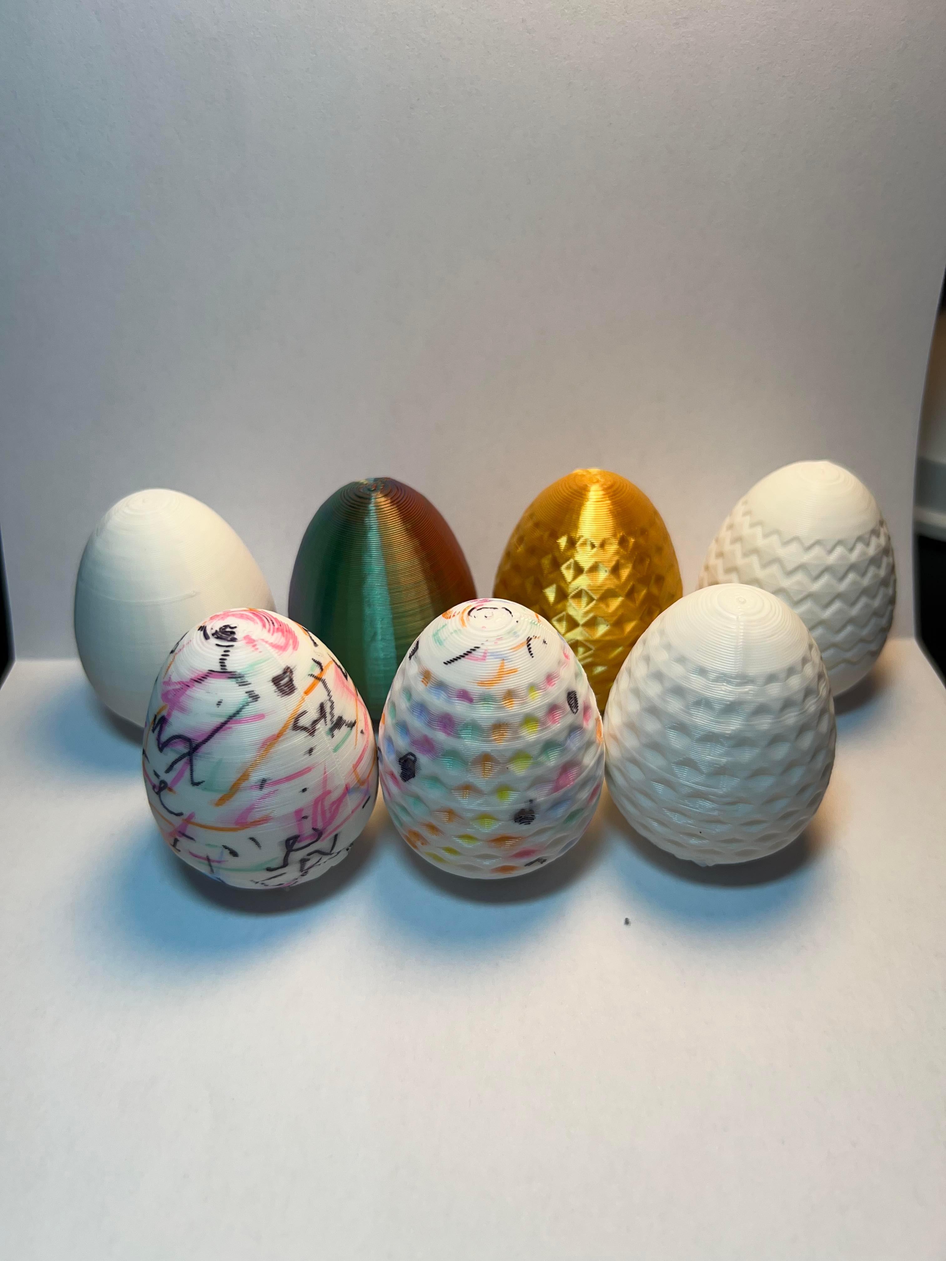 Decorating eggs 3d model