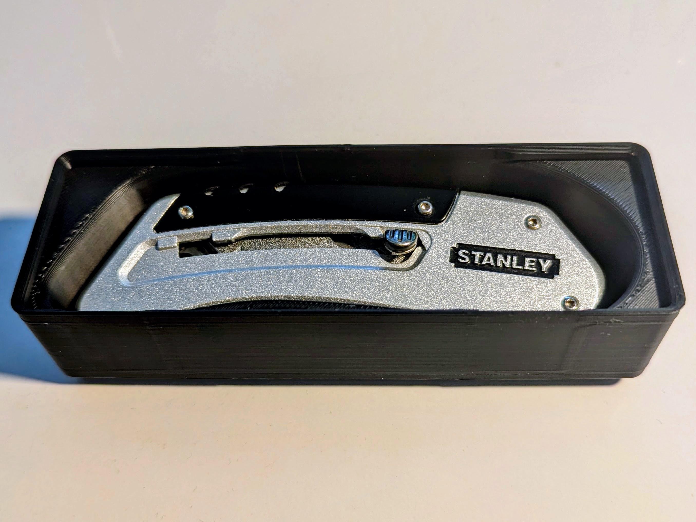 Gridfinity Stanley Quickslide Pocket Utility Knife 0-10-810 storage bin 3d model