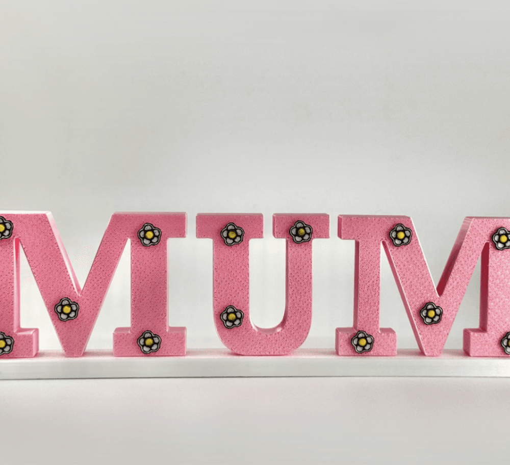 Mum Mom (word/text with floral design on stand) 3d model