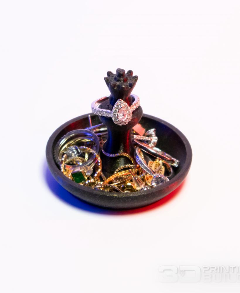 The Queen Ring Holder 3d model