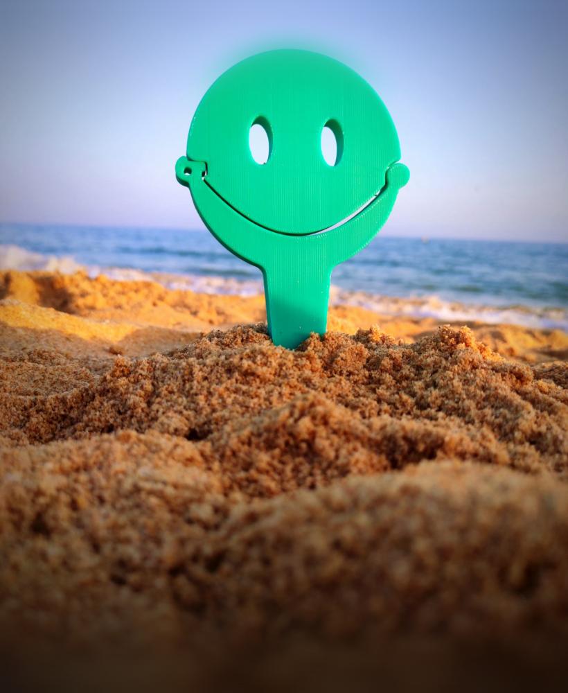 Happy Smile :) - Beach Towel Anchor - Print in Place 3d model