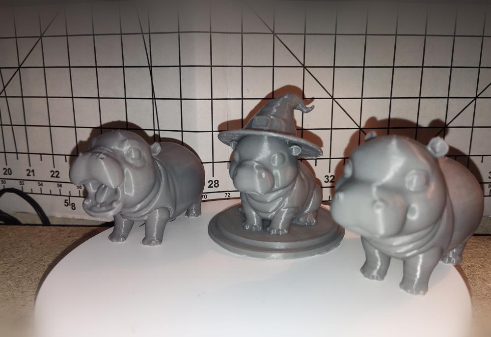 Halloween Freebie - Cute baby hippo in a witch hat - Moo Deng inspired fanart 3d model