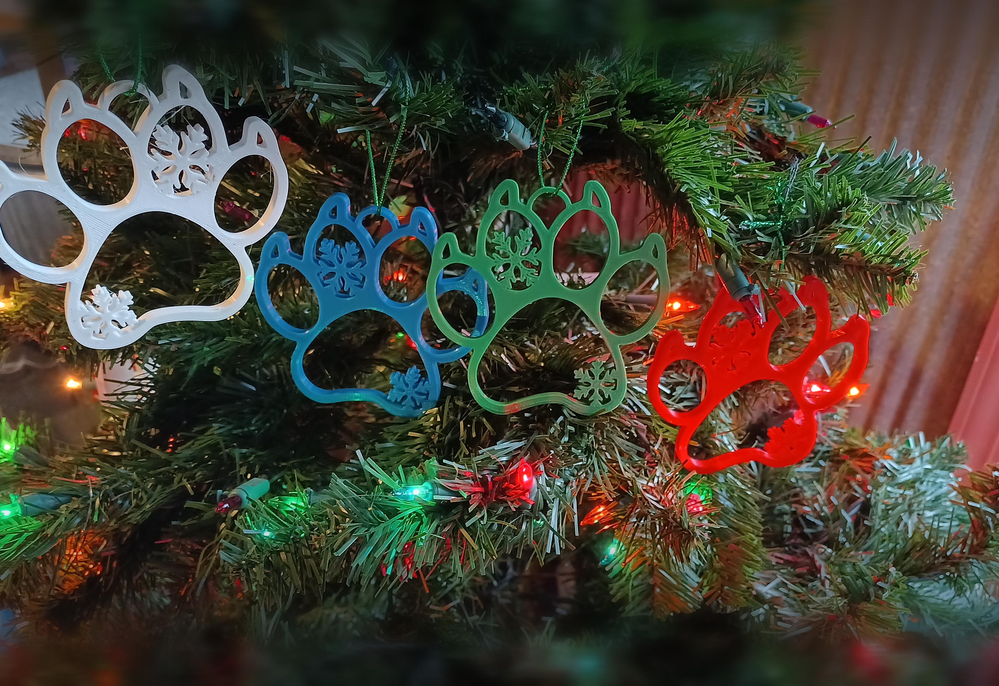 Cat Paw Print Christmas Ornament 3d model