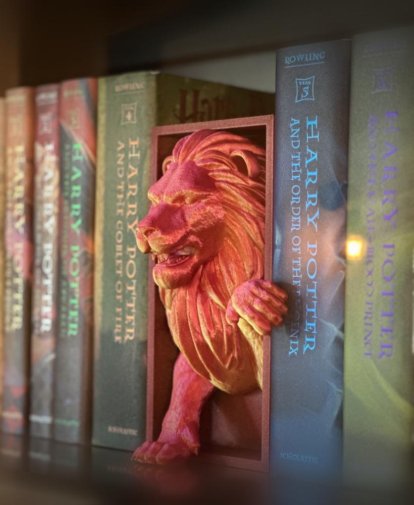 Lion Emerging- Gryffindor Inspired Book Nook 3d model