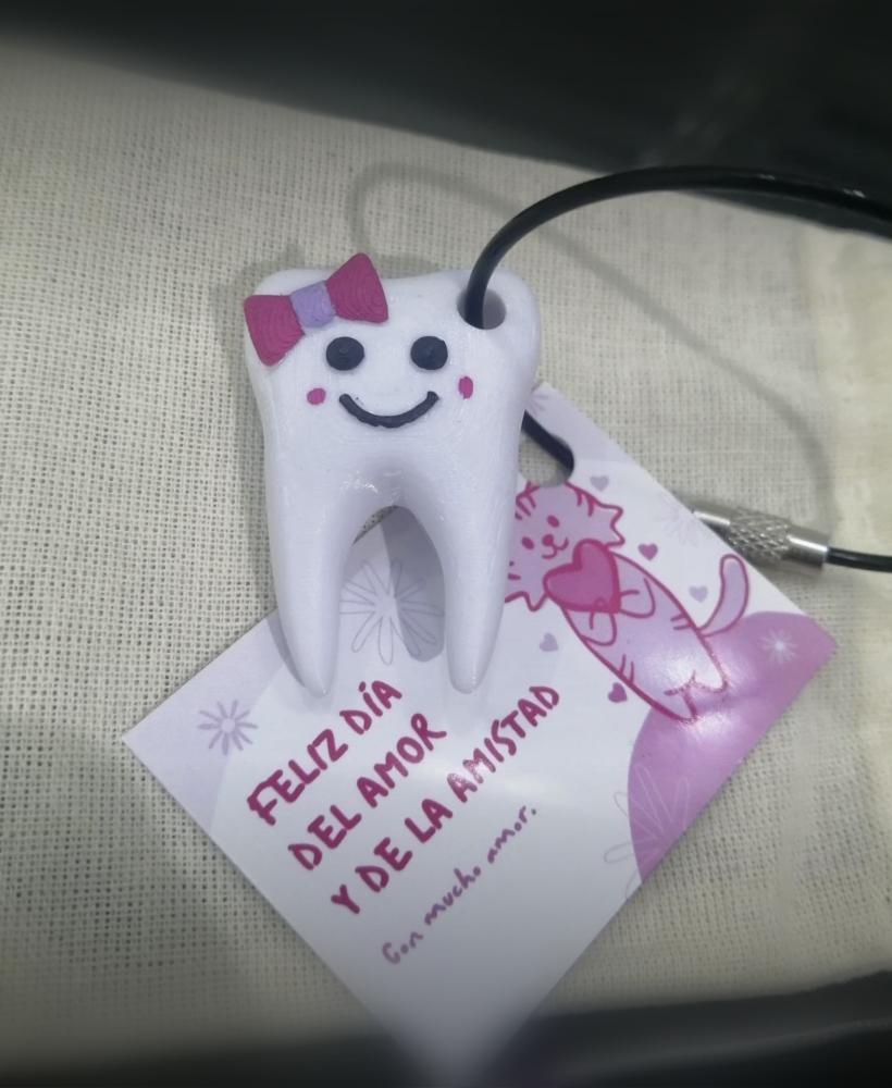 Cute Tooth Keychain 3d model